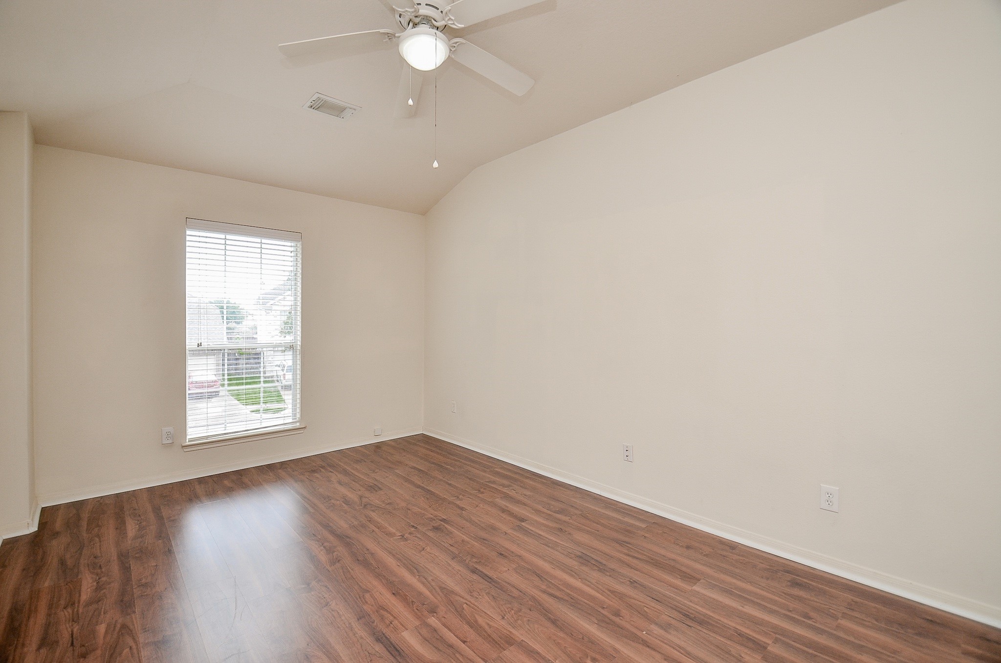 20903 Hamlet Ridge Lane Property Photo 15