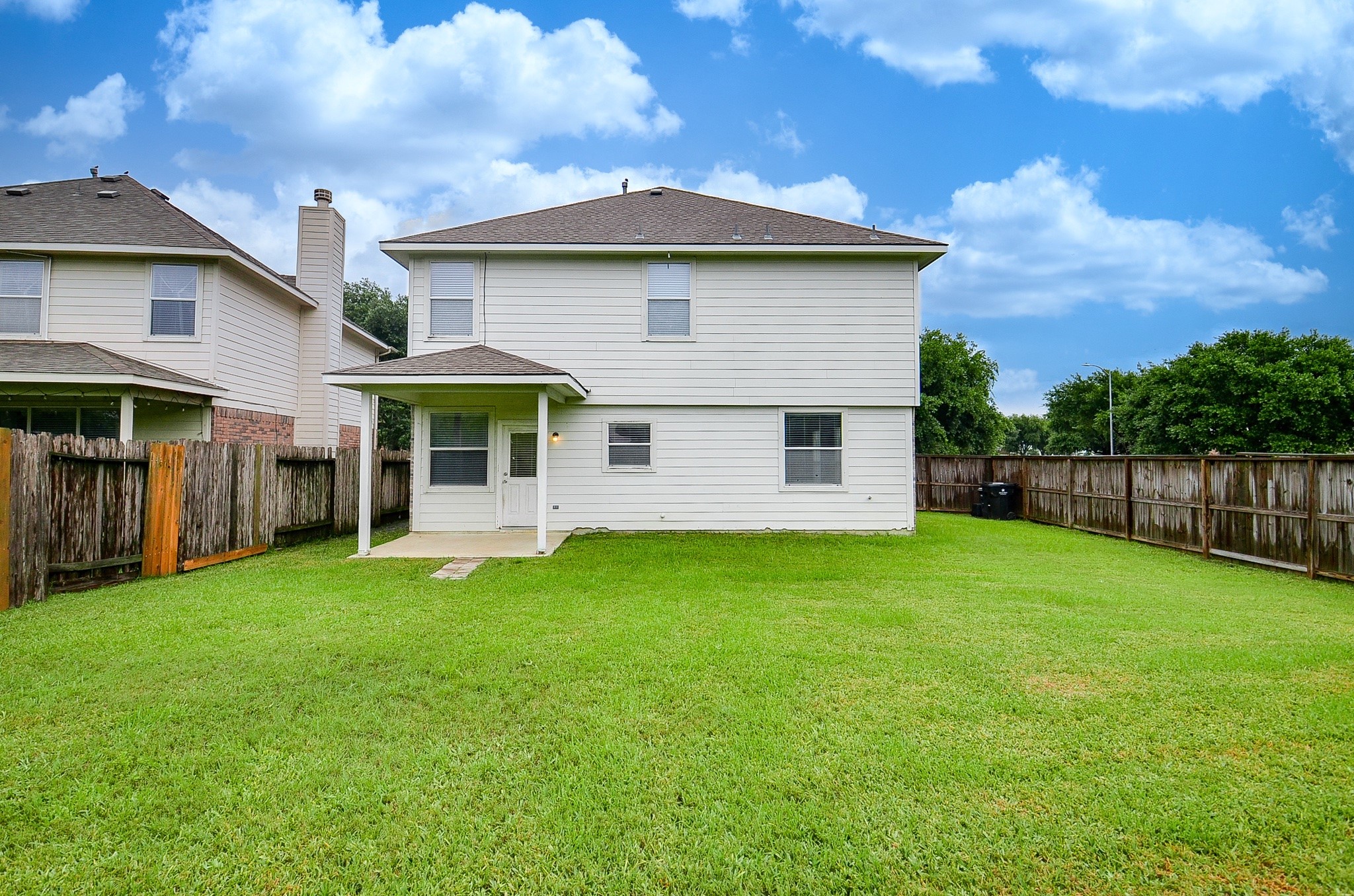20903 Hamlet Ridge Lane Property Photo 27