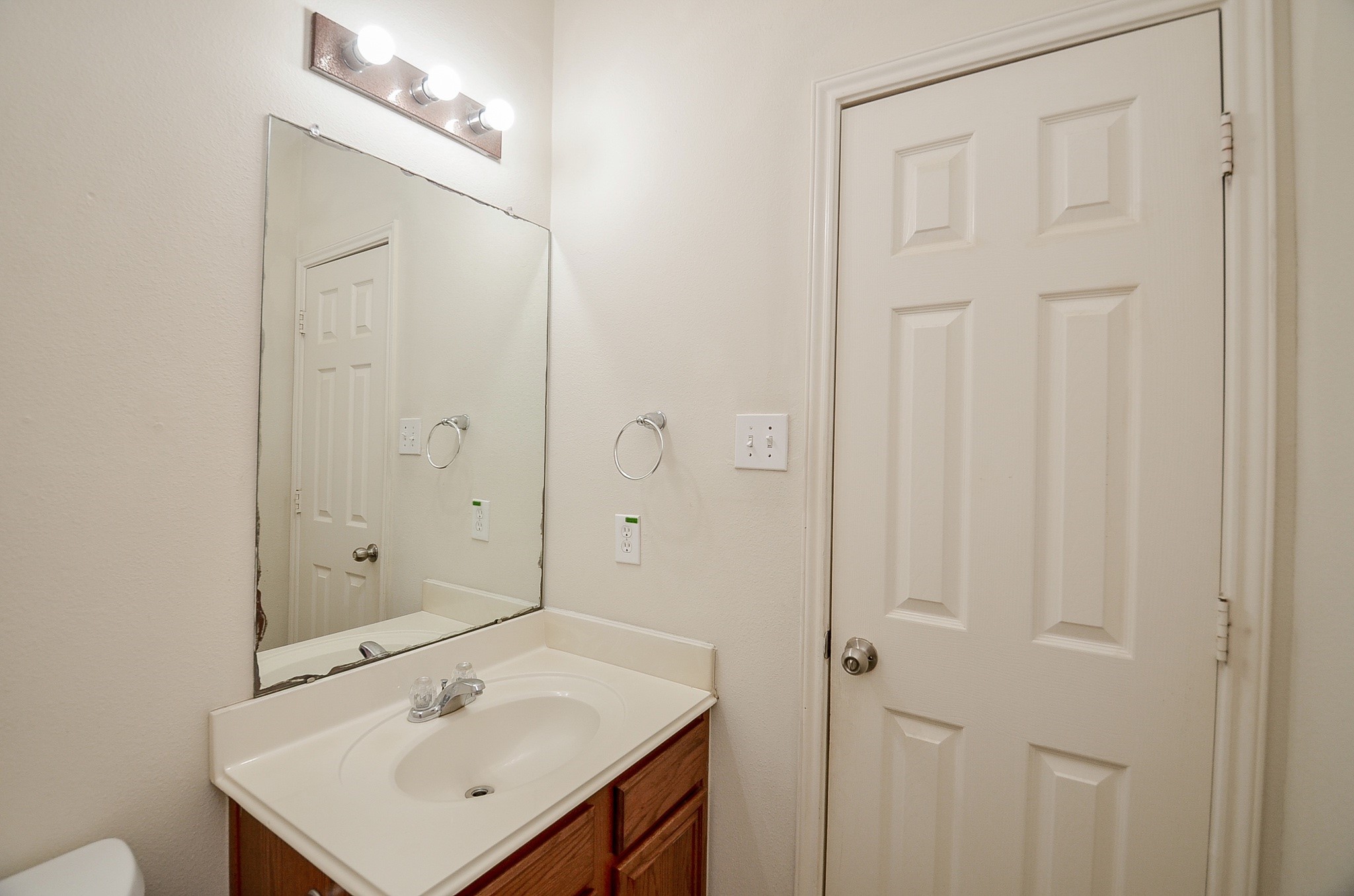 20903 Hamlet Ridge Lane Property Photo 32