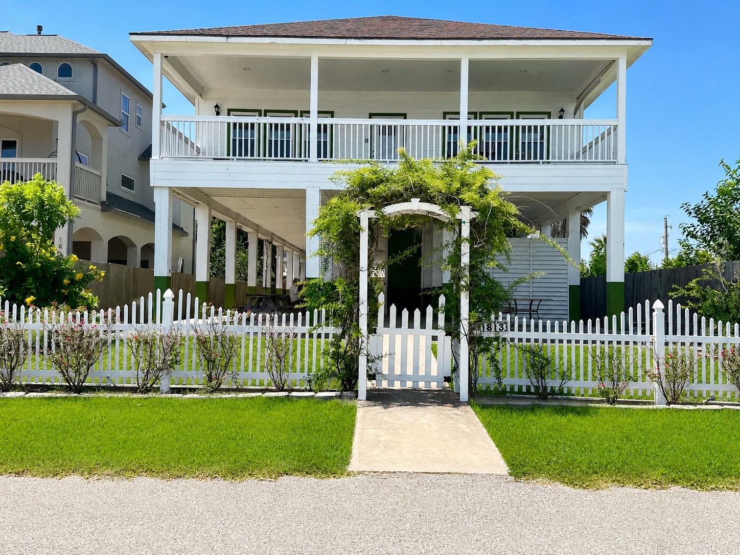 1813 Avenue A Property Photo 1
