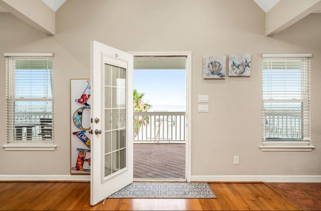 1813 Avenue A Property Photo 22