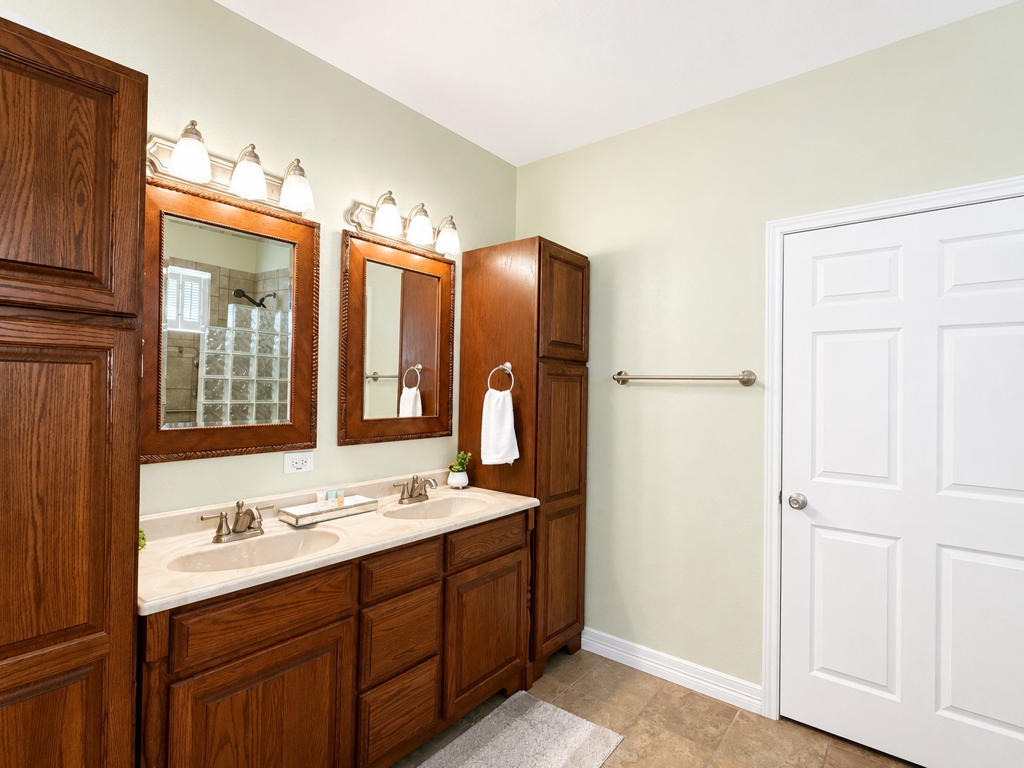 1813 Avenue A Property Photo 35