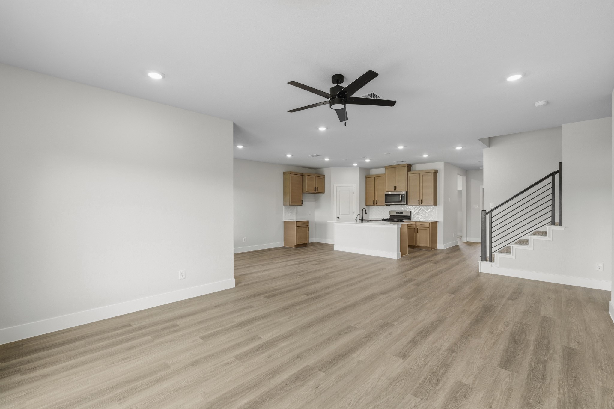 15919 Maybelle Street Property Photo 7