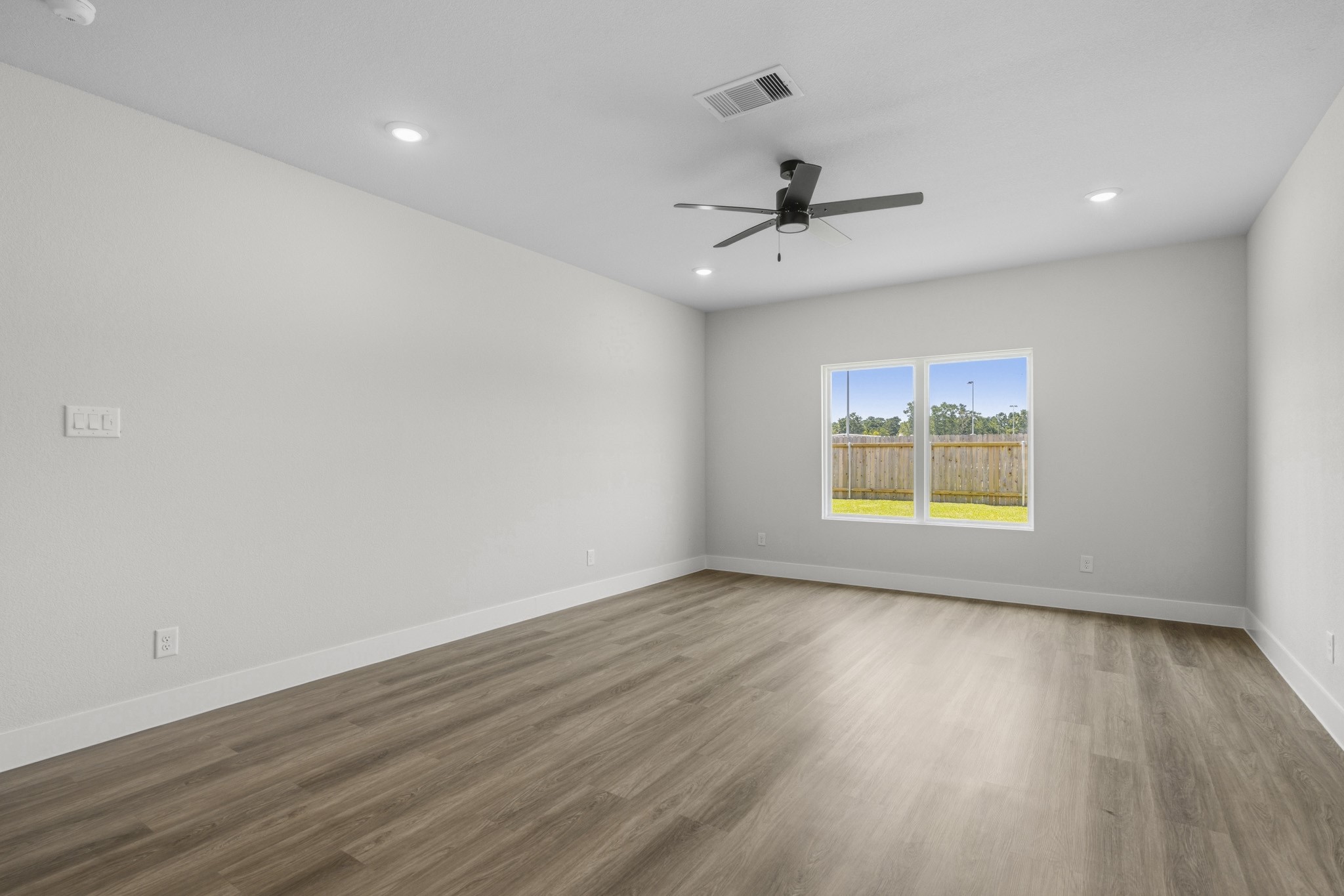 15919 Maybelle Street Property Photo 12