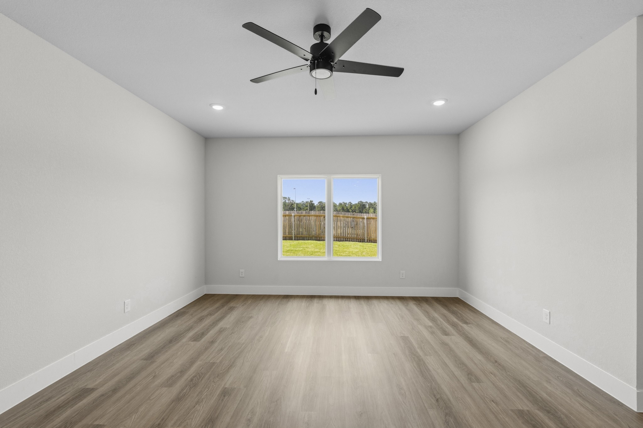 15919 Maybelle Street Property Photo 13