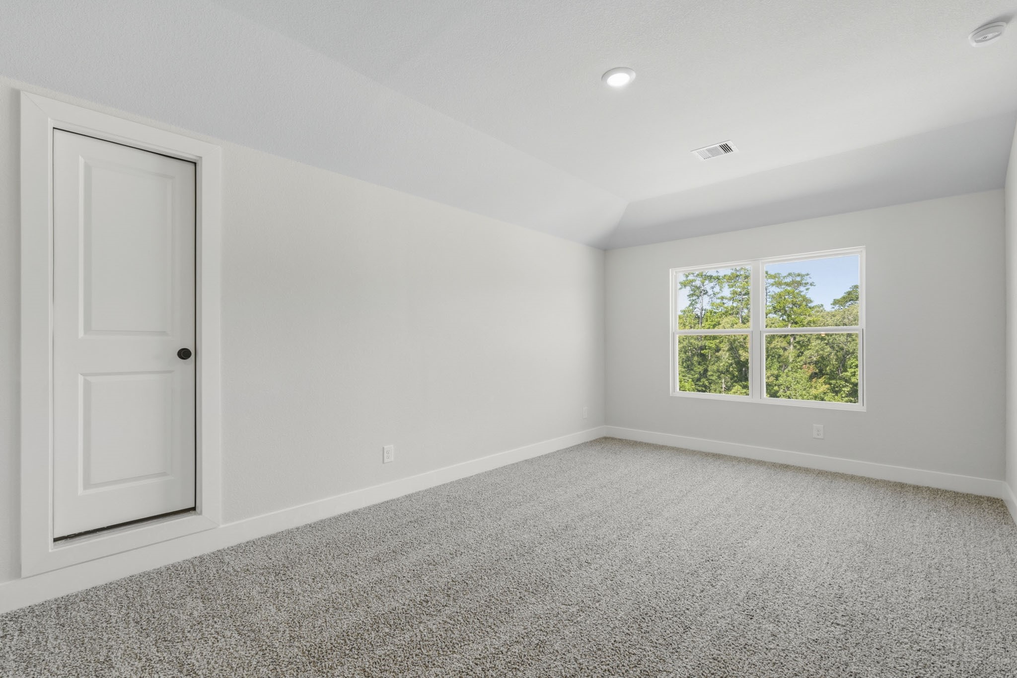 15919 Maybelle Street Property Photo 14