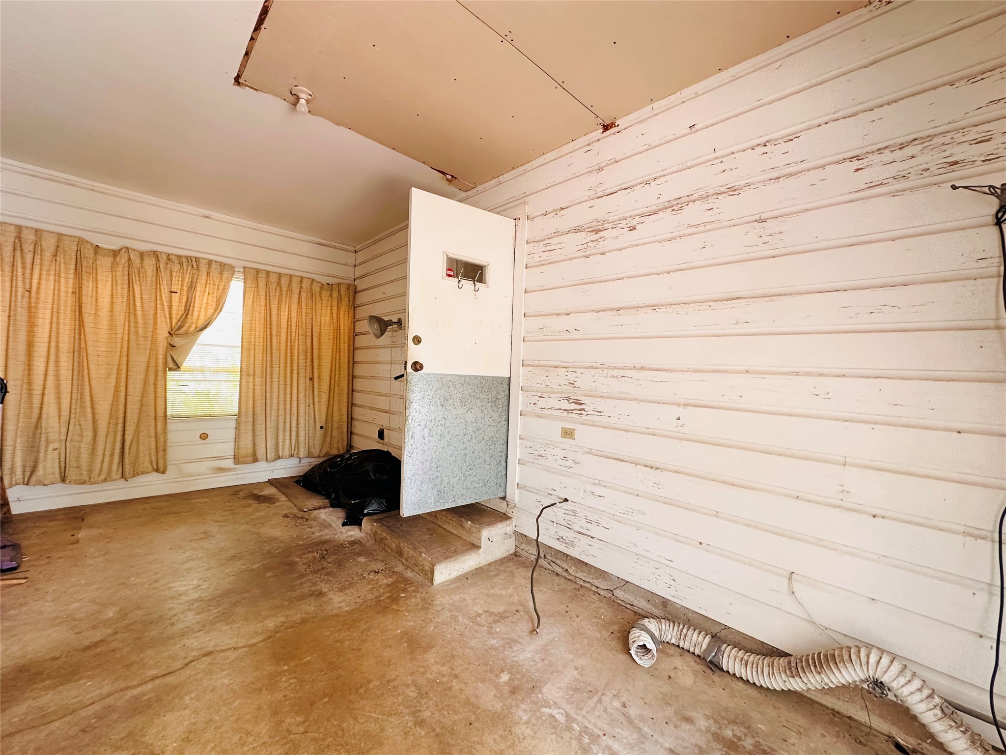 412 Poth Street Property Photo 3