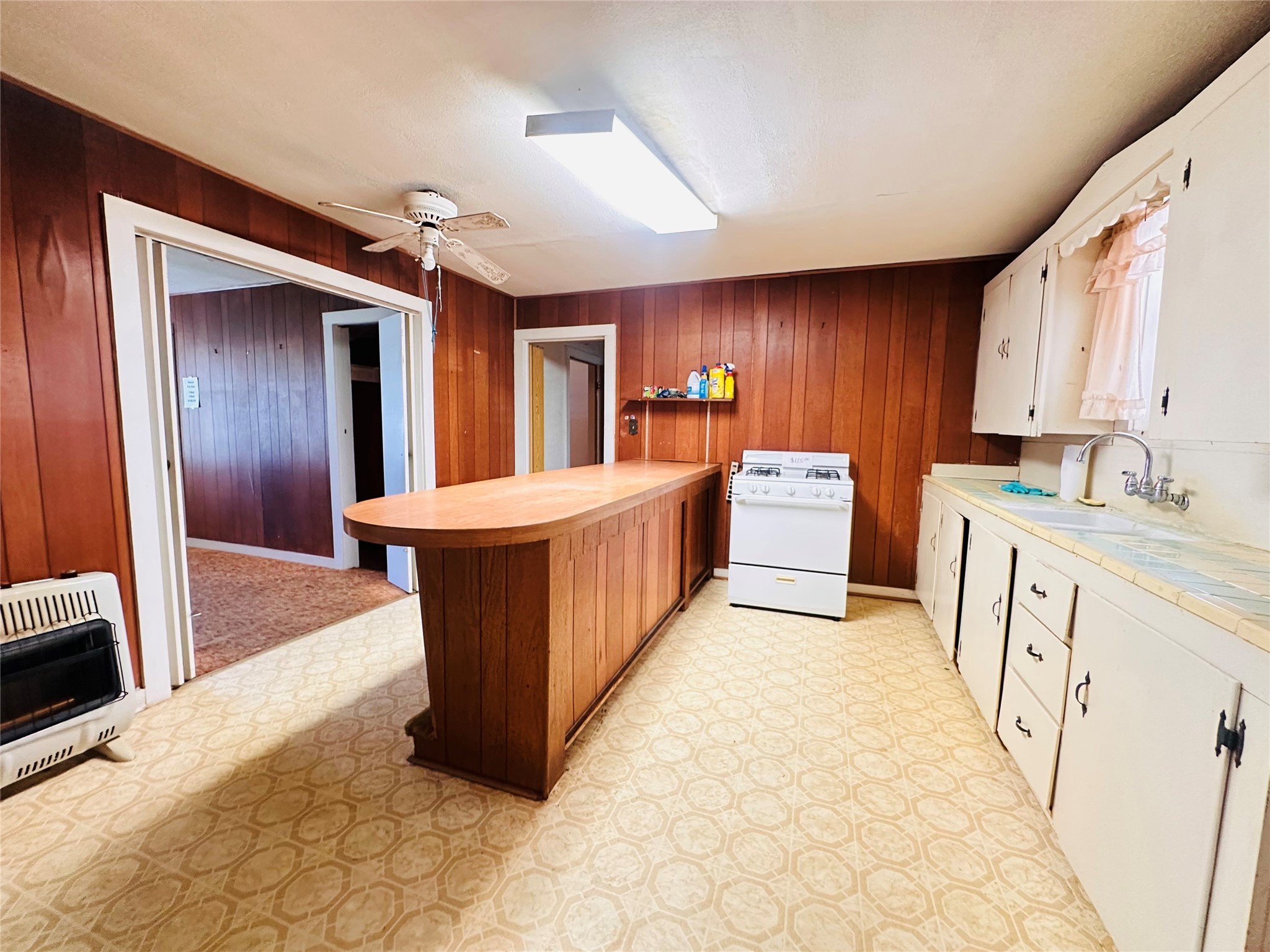 412 Poth Street Property Photo 6
