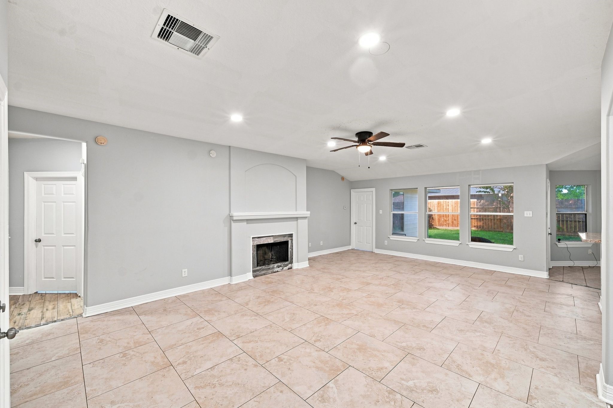 318 Magnolia Estates Drive Property Photo 6