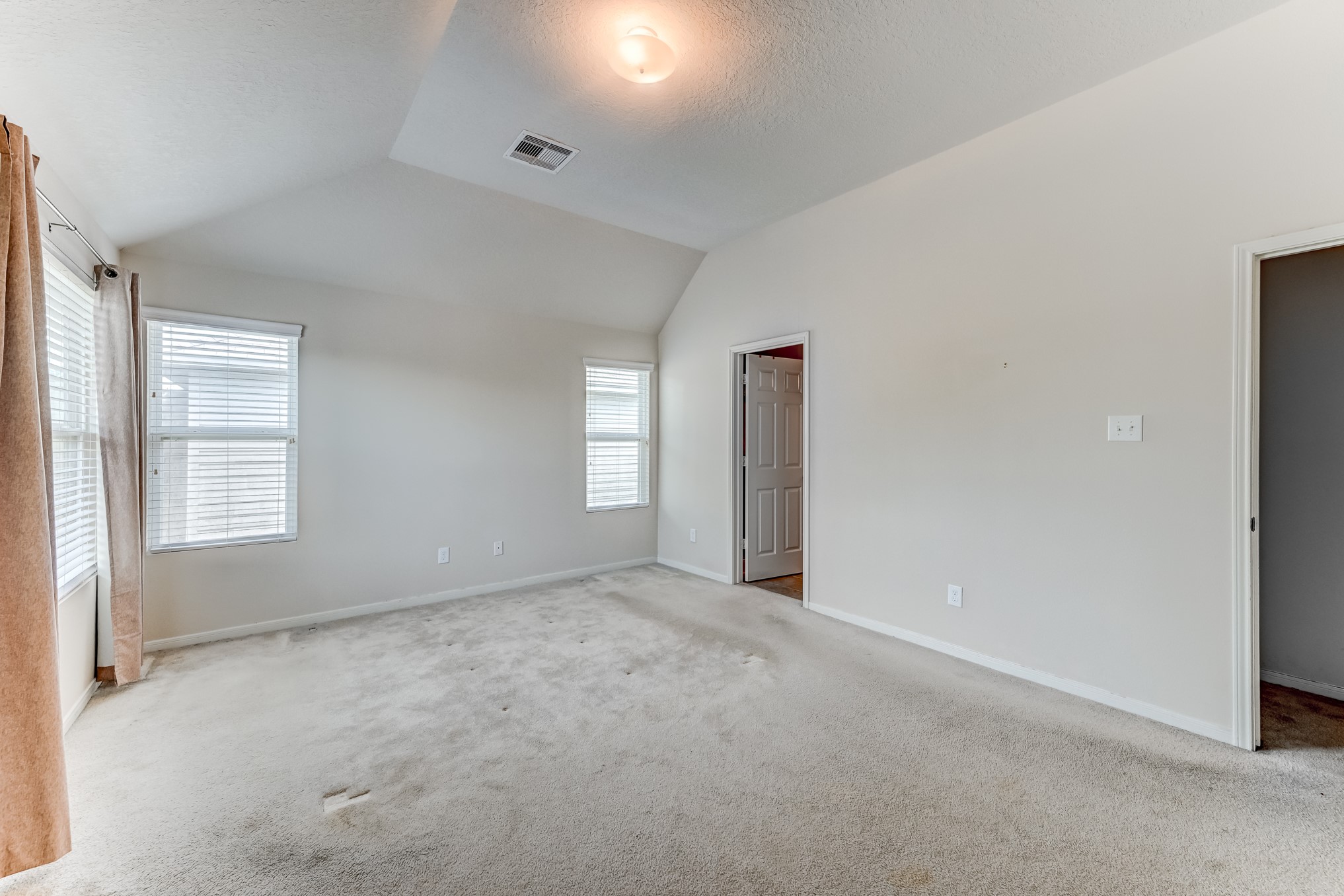 8010 Pickling Lane Property Photo 17