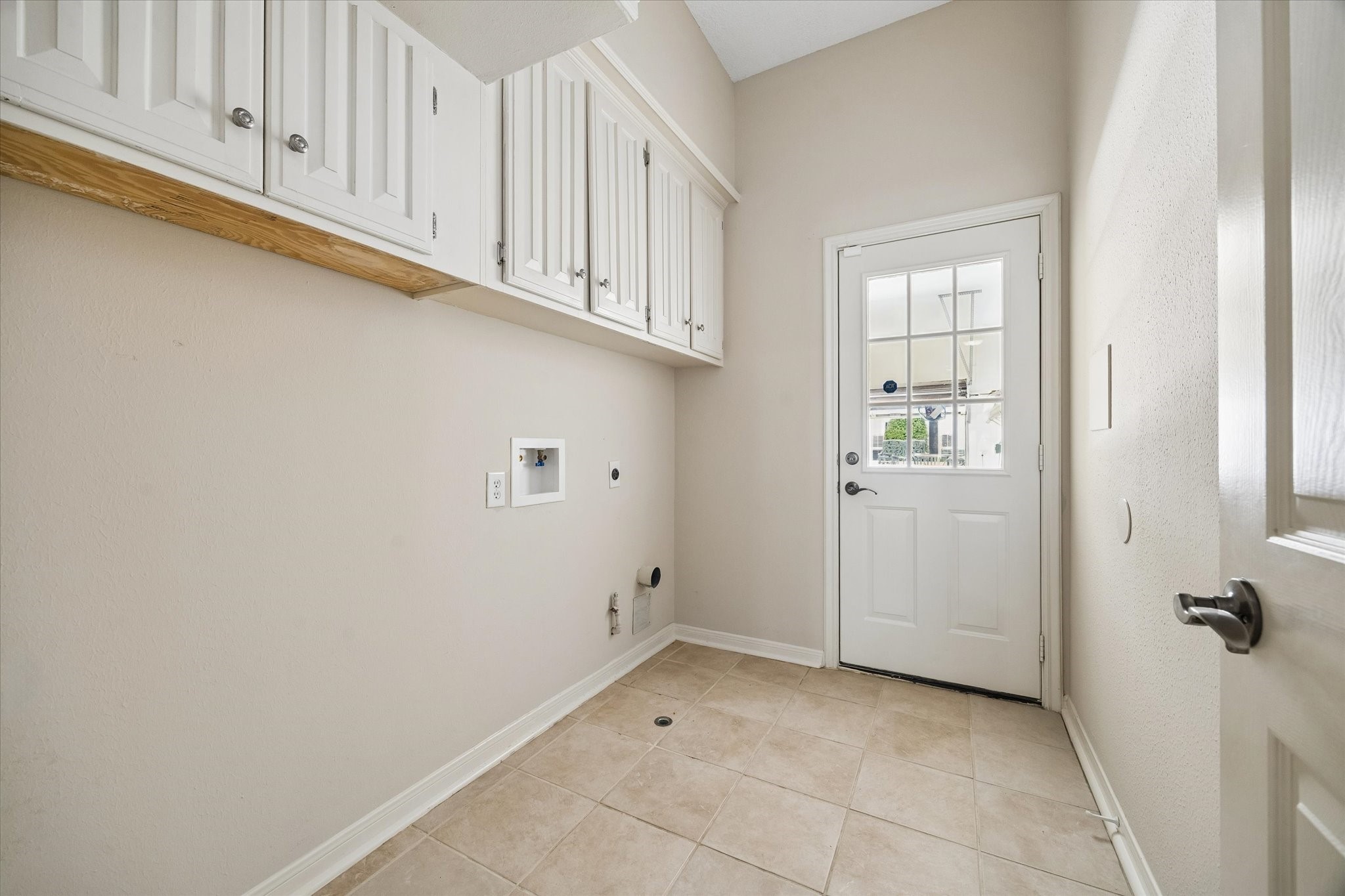 9694 Longmont Drive Property Photo 29