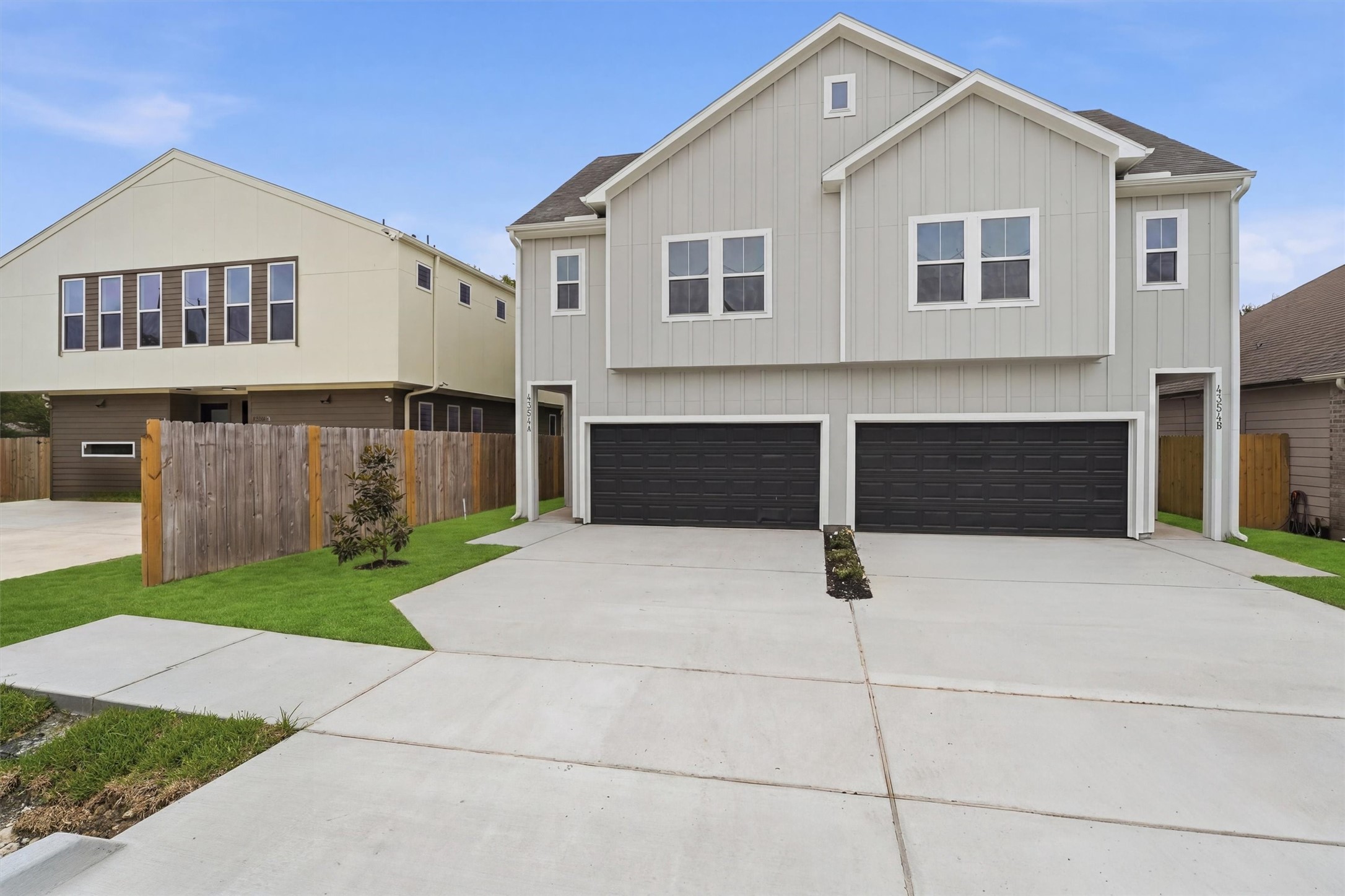 4354 Clover Street A Property Photo 2