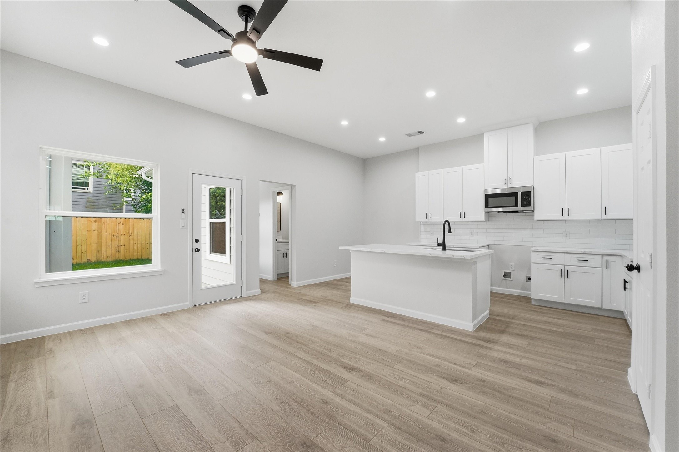 4354 Clover Street A Property Photo 5
