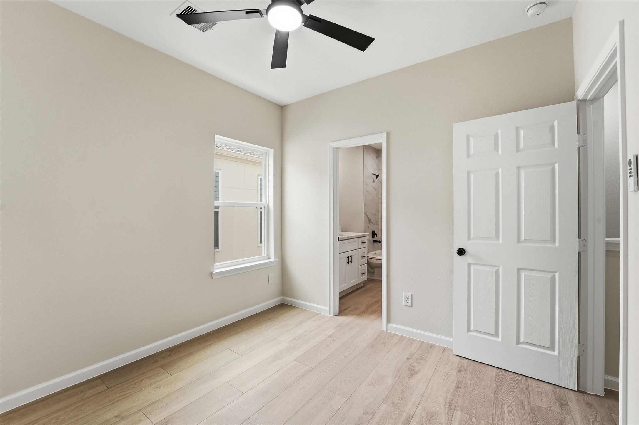 4354 Clover Street A Property Photo 18