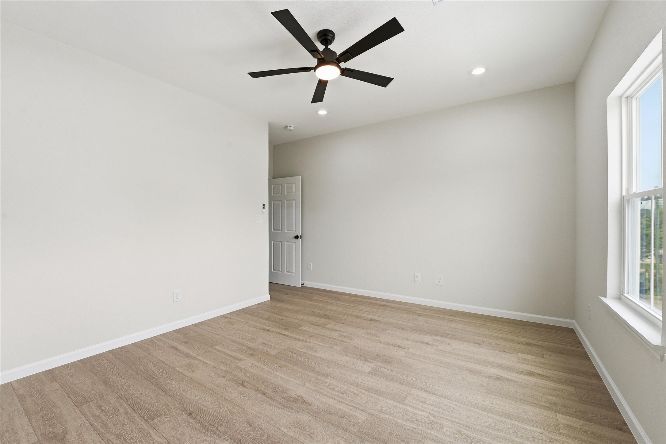 4354 Clover Street A Property Photo 22