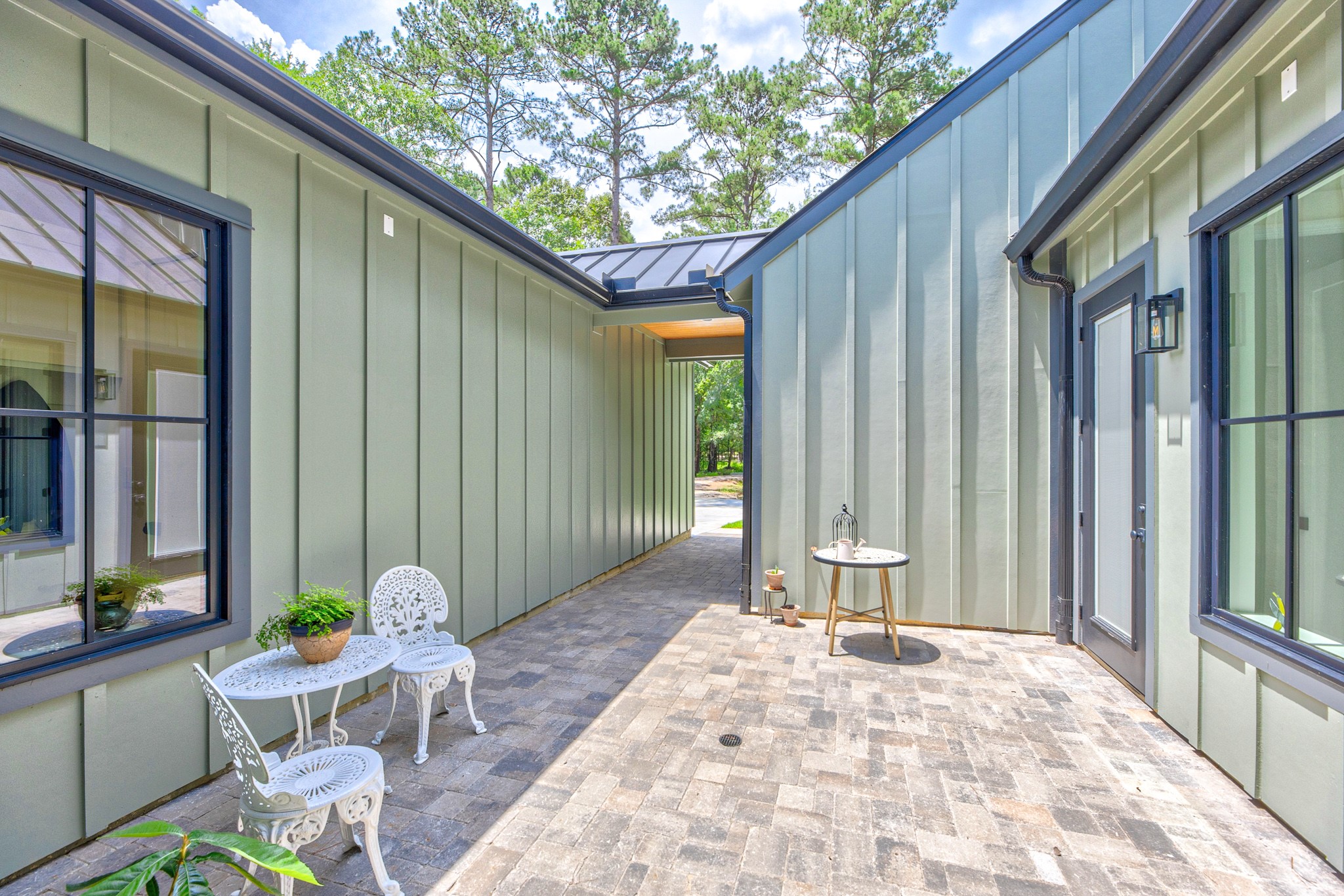 21701 Dan Drive Property Photo 4