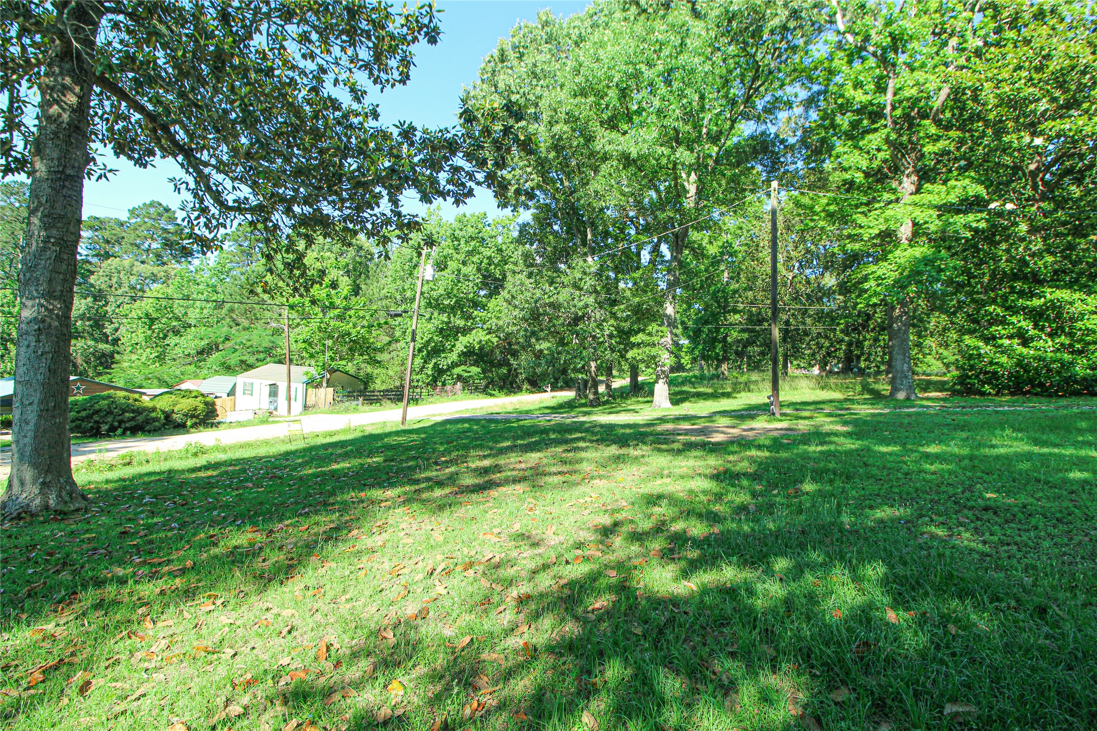 347 E Highland Drive Property Photo 2