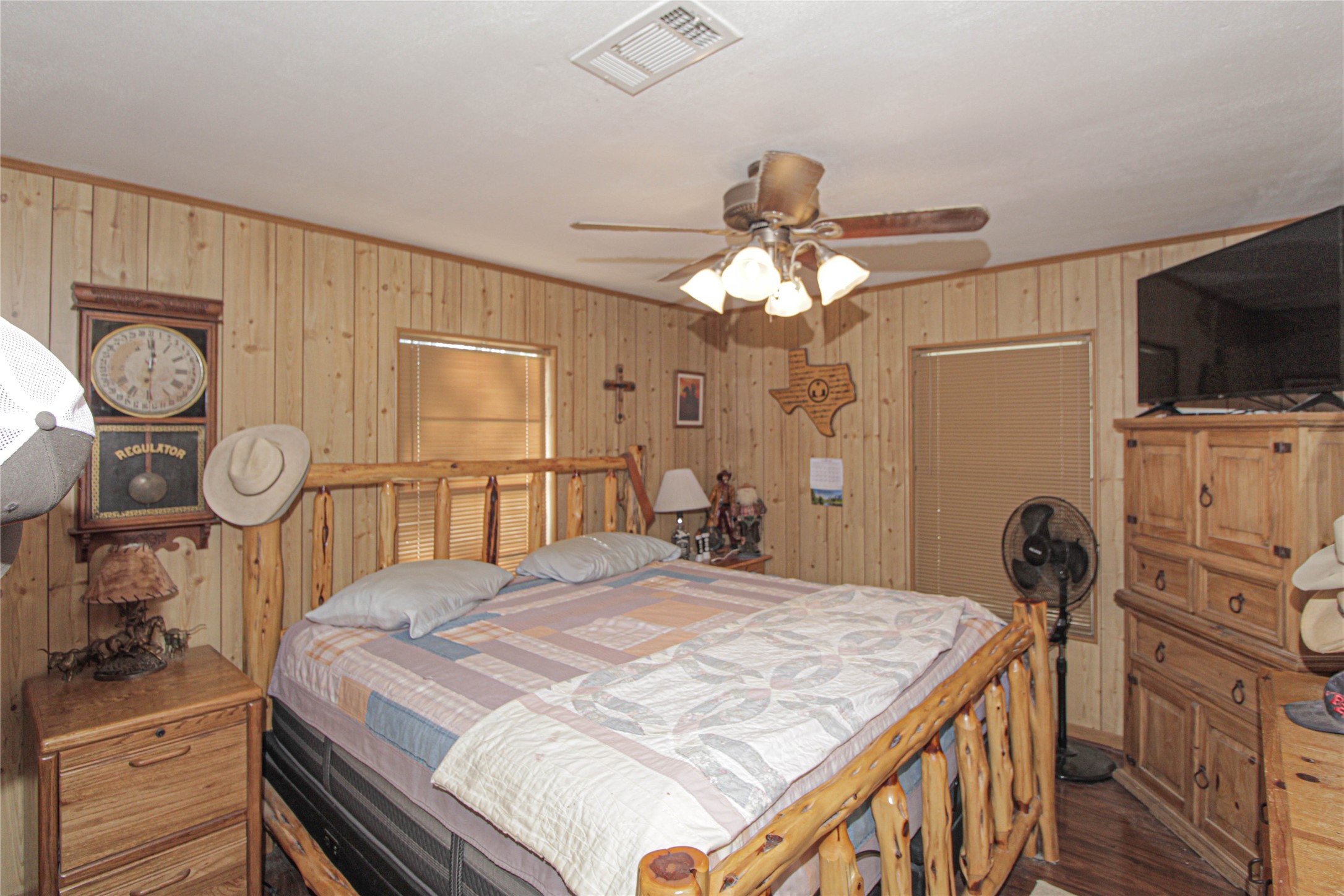 347 E Highland Drive Property Photo 27