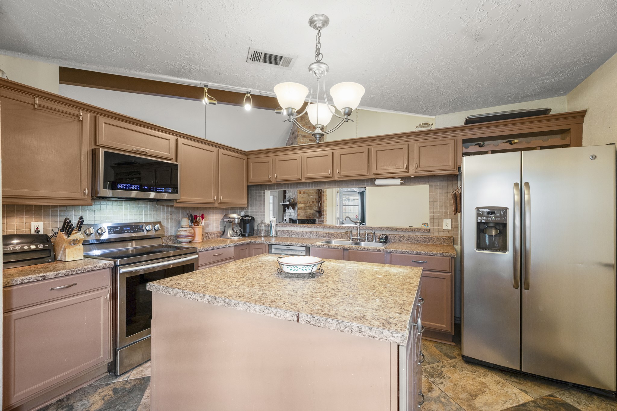6503 Fallengate Drive Property Photo 11