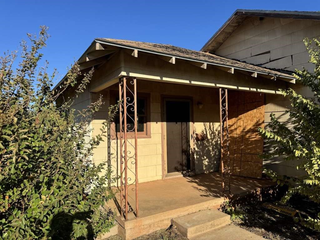 Electra Junior High School Real Estate Listings Main Image