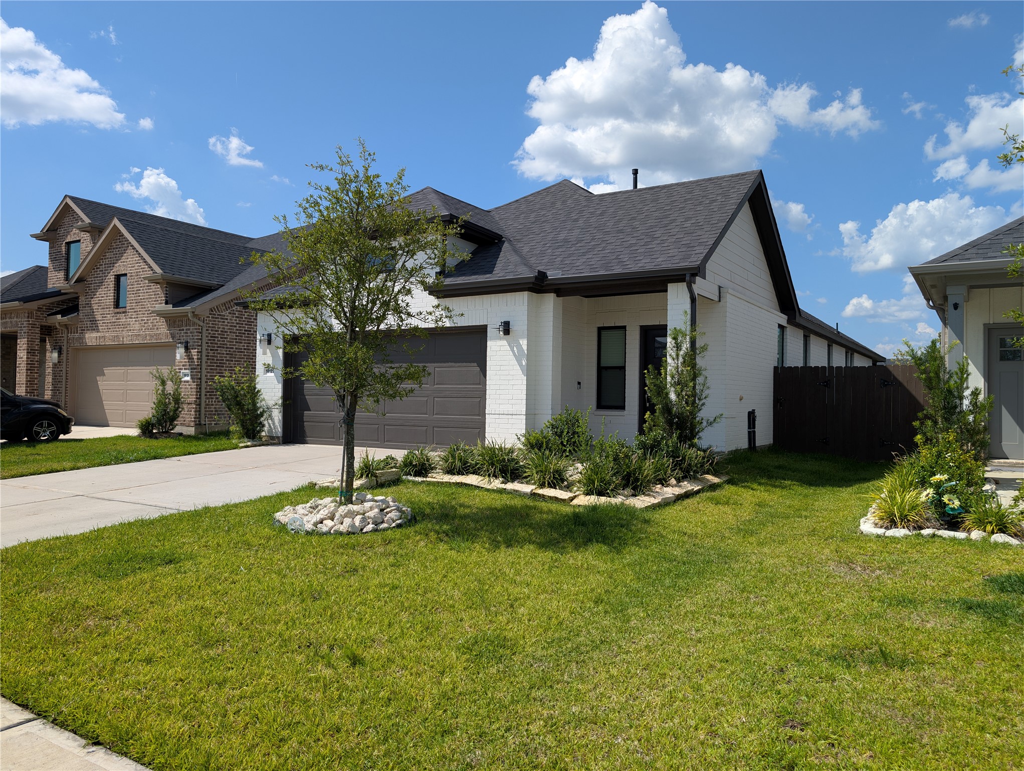 18122 Sonresa Way Property Photo 3