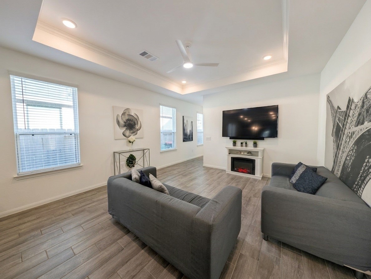 18122 Sonresa Way Property Photo 10