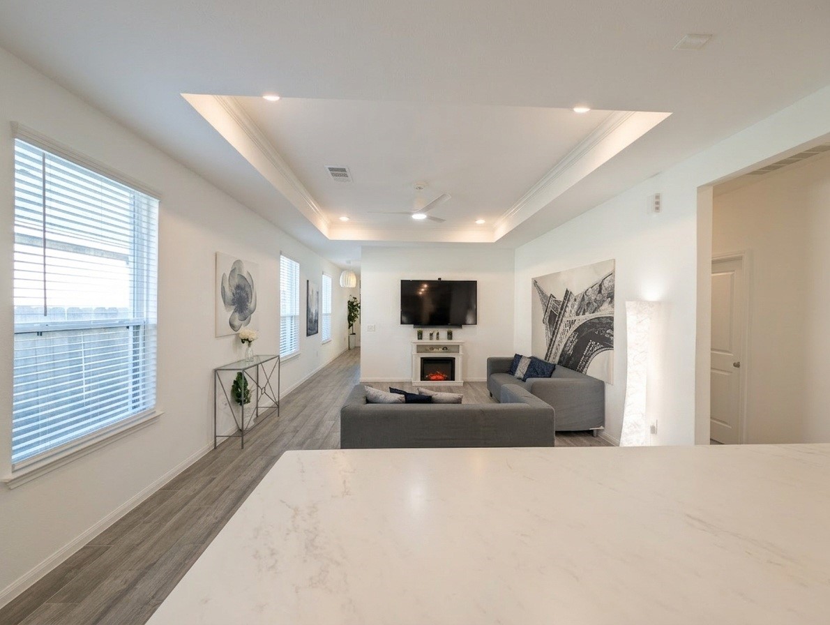 18122 Sonresa Way Property Photo 11
