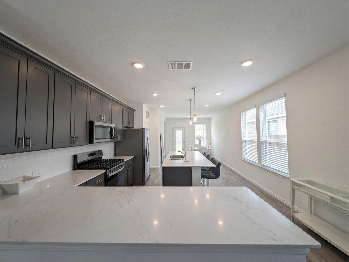 18122 Sonresa Way Property Photo 12