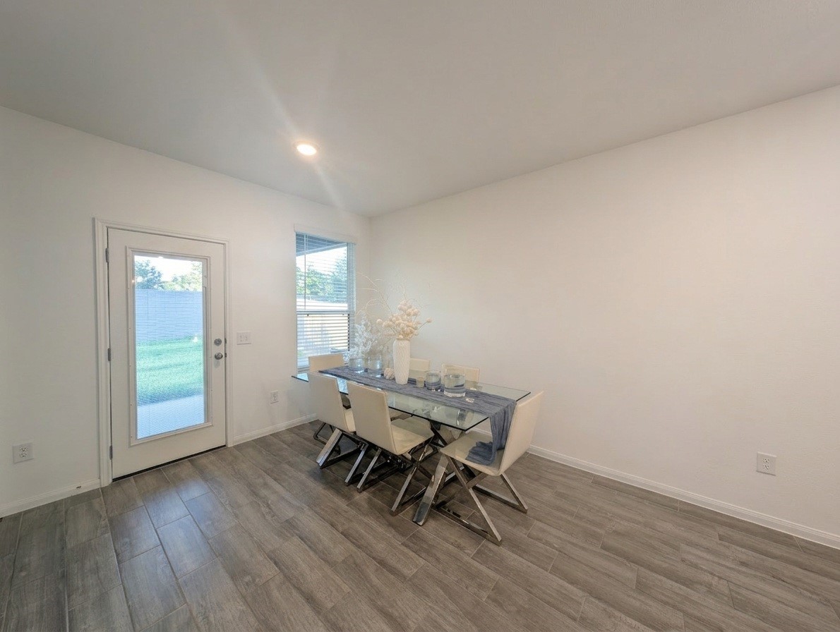 18122 Sonresa Way Property Photo 18