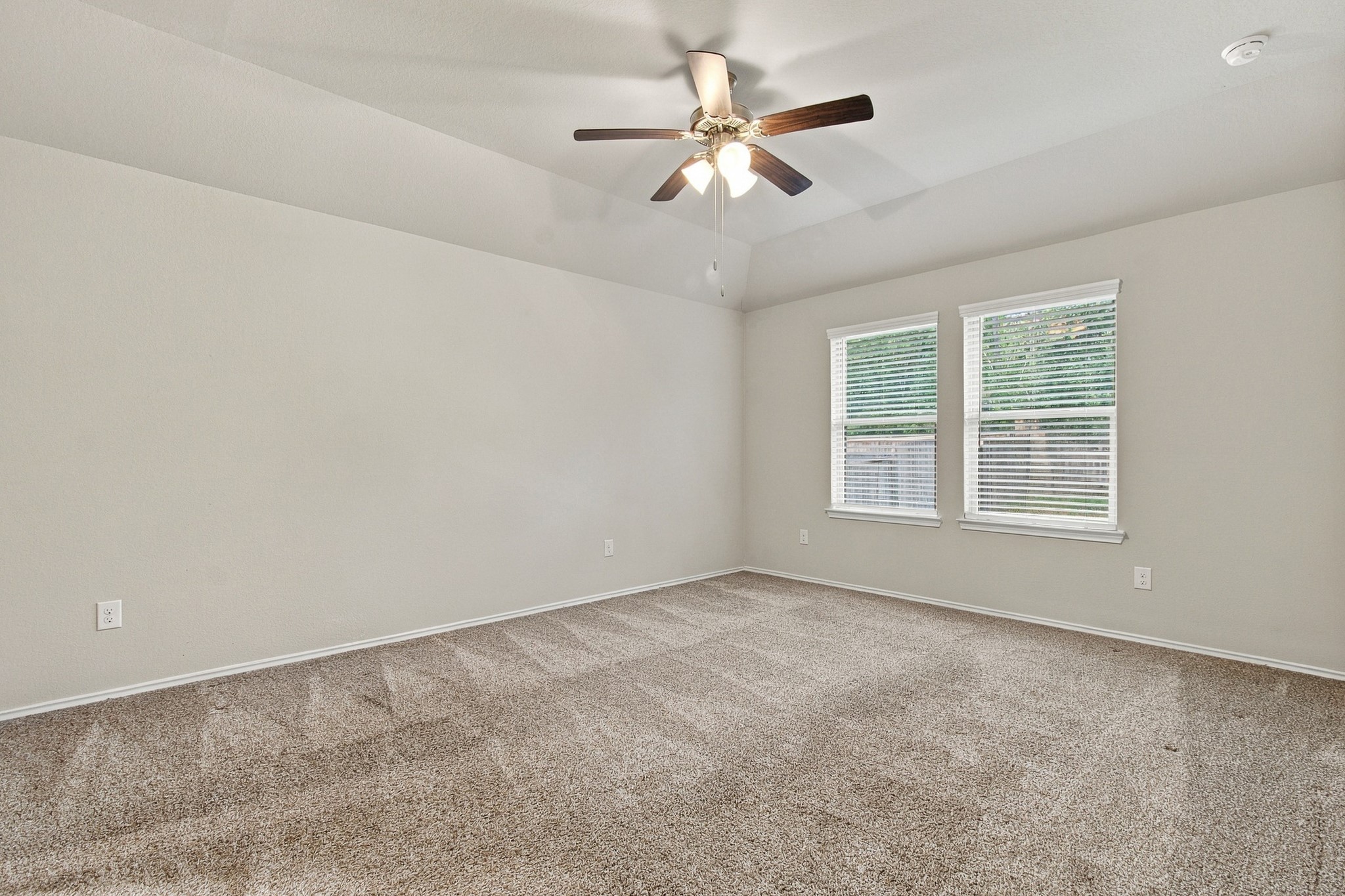11738 Bari Reef Lane Property Photo 15