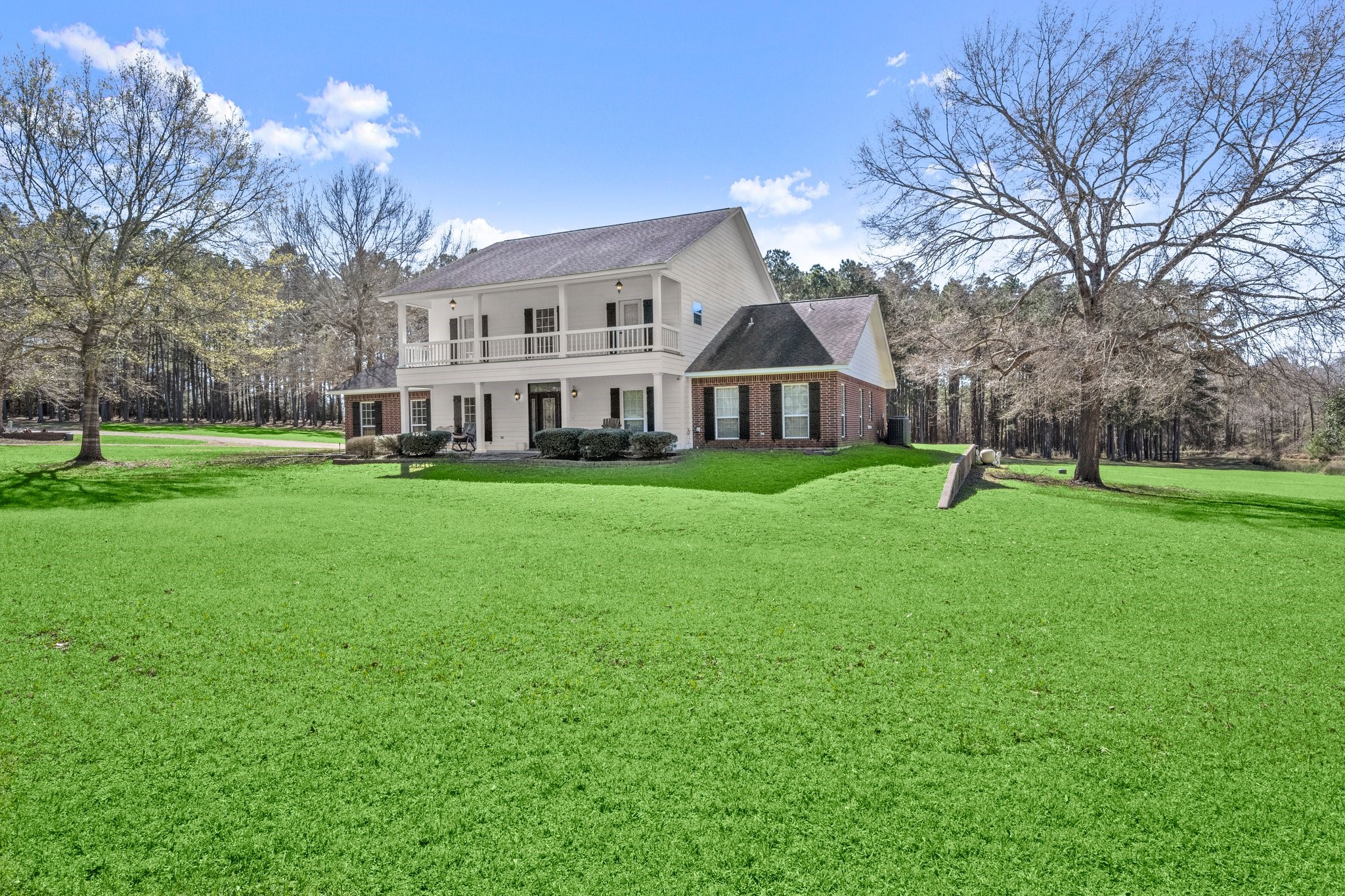 825 Walding Road Property Photo 2