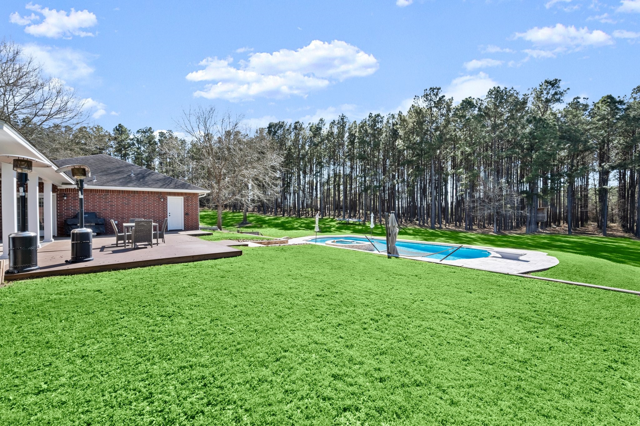 825 Walding Road Property Photo 9