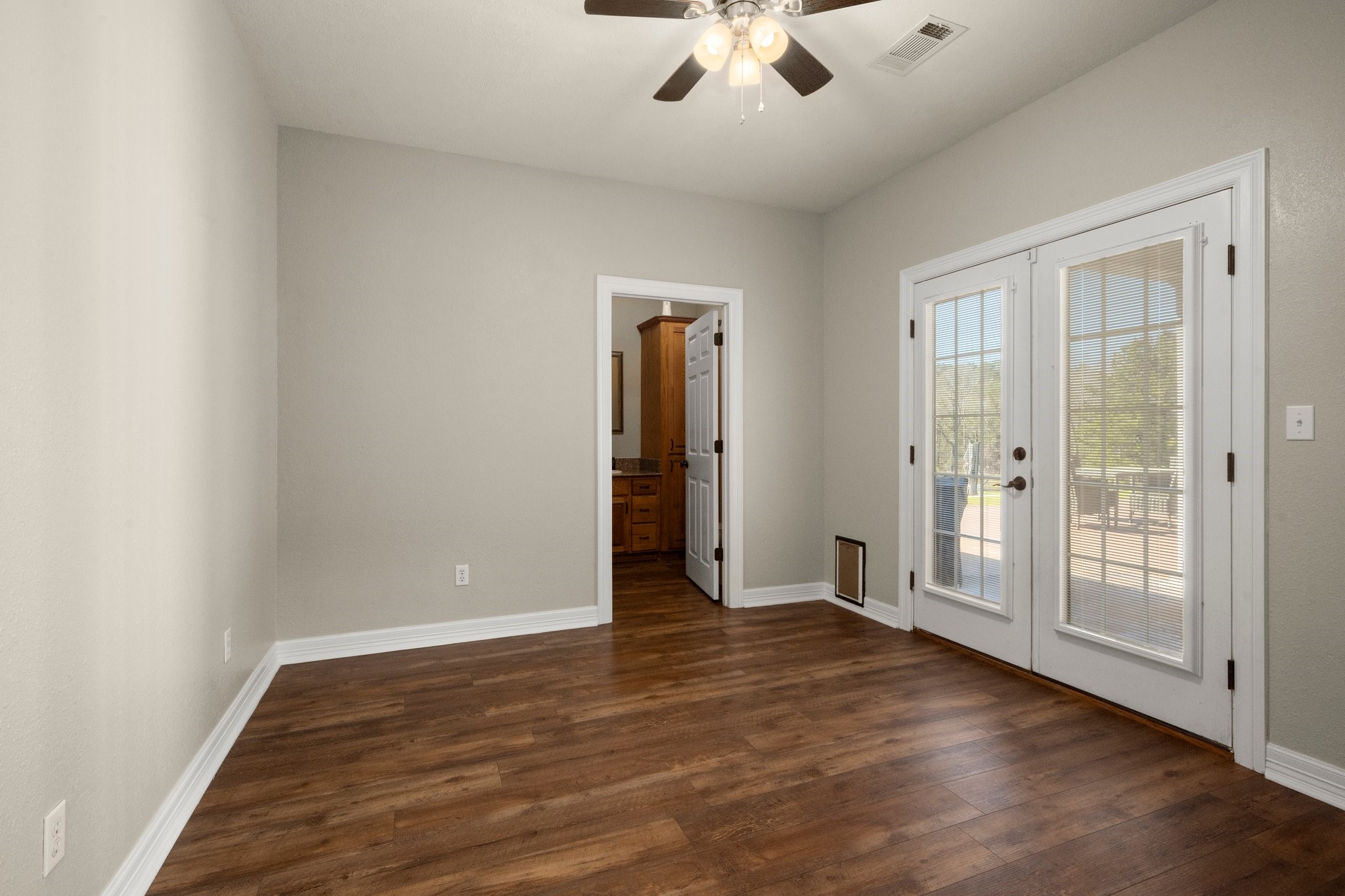 825 Walding Road Property Photo 31