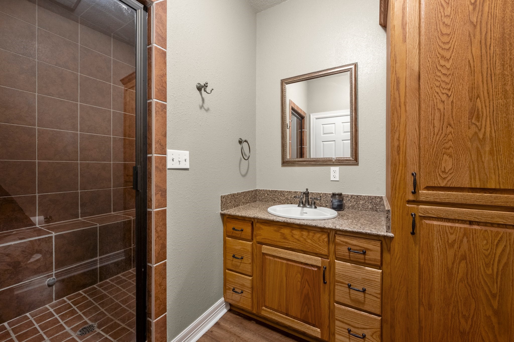 825 Walding Road Property Photo 32