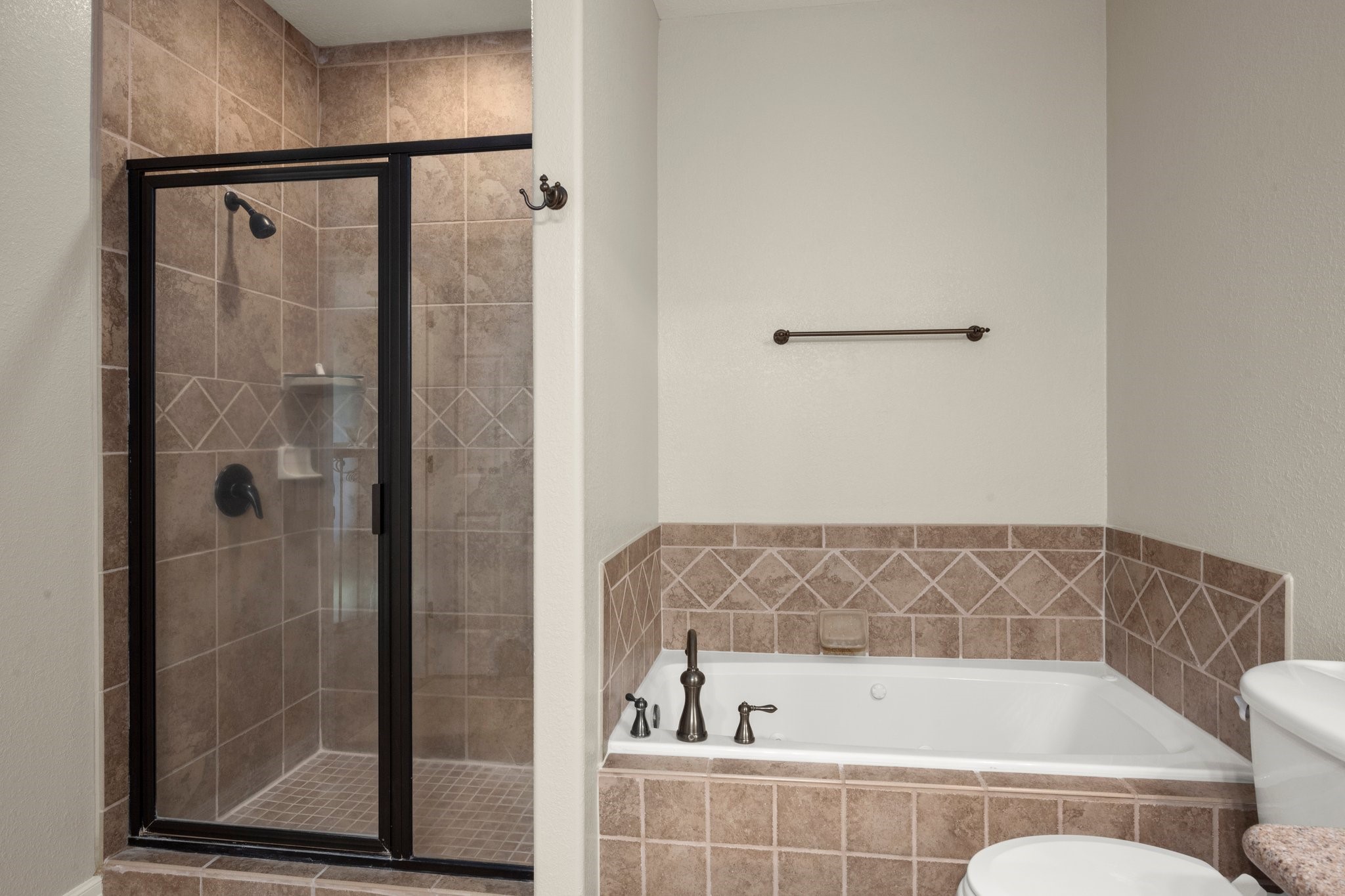 825 Walding Road Property Photo 47