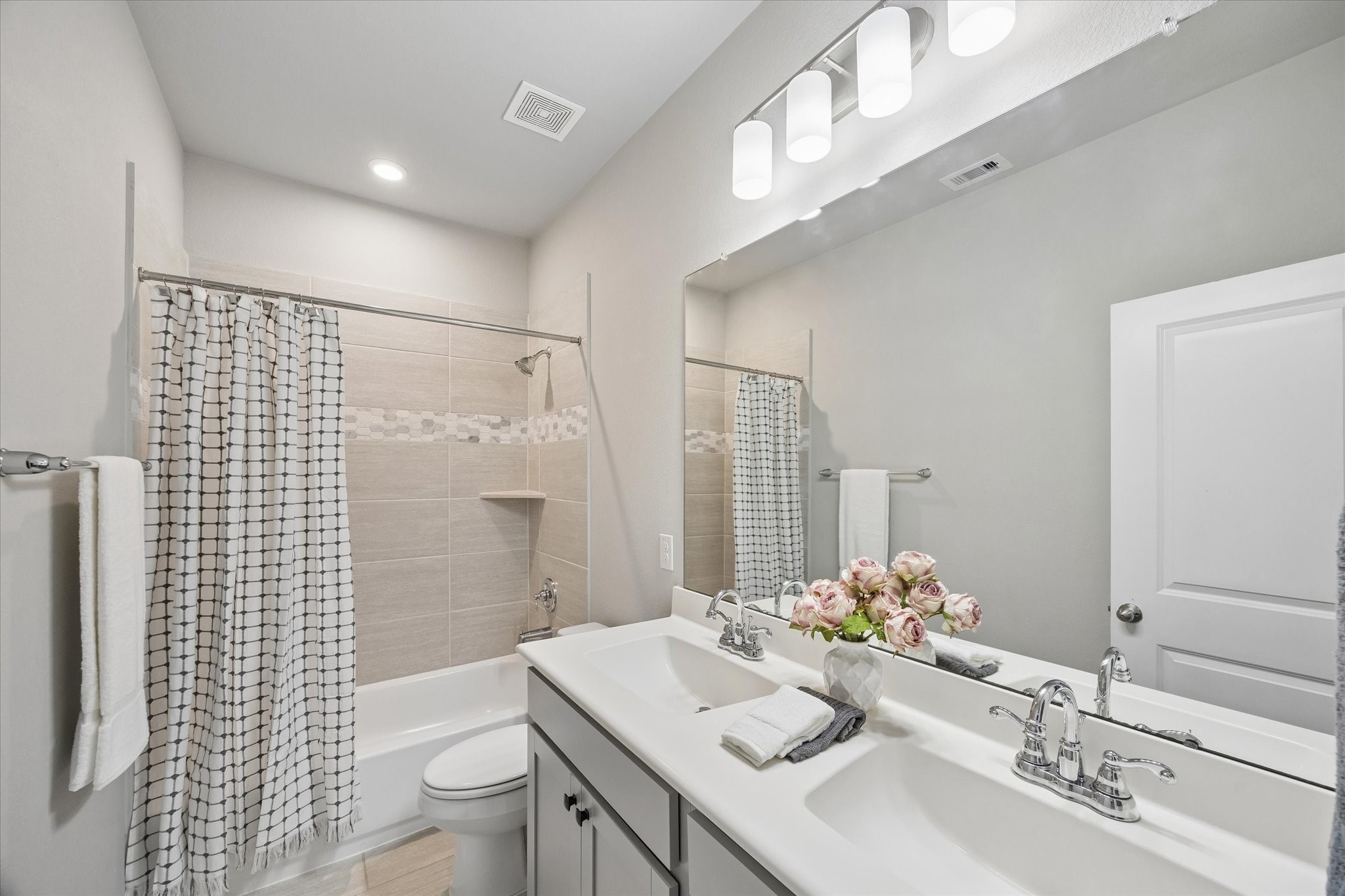 4251 Millers Creek Lane Property Photo 11