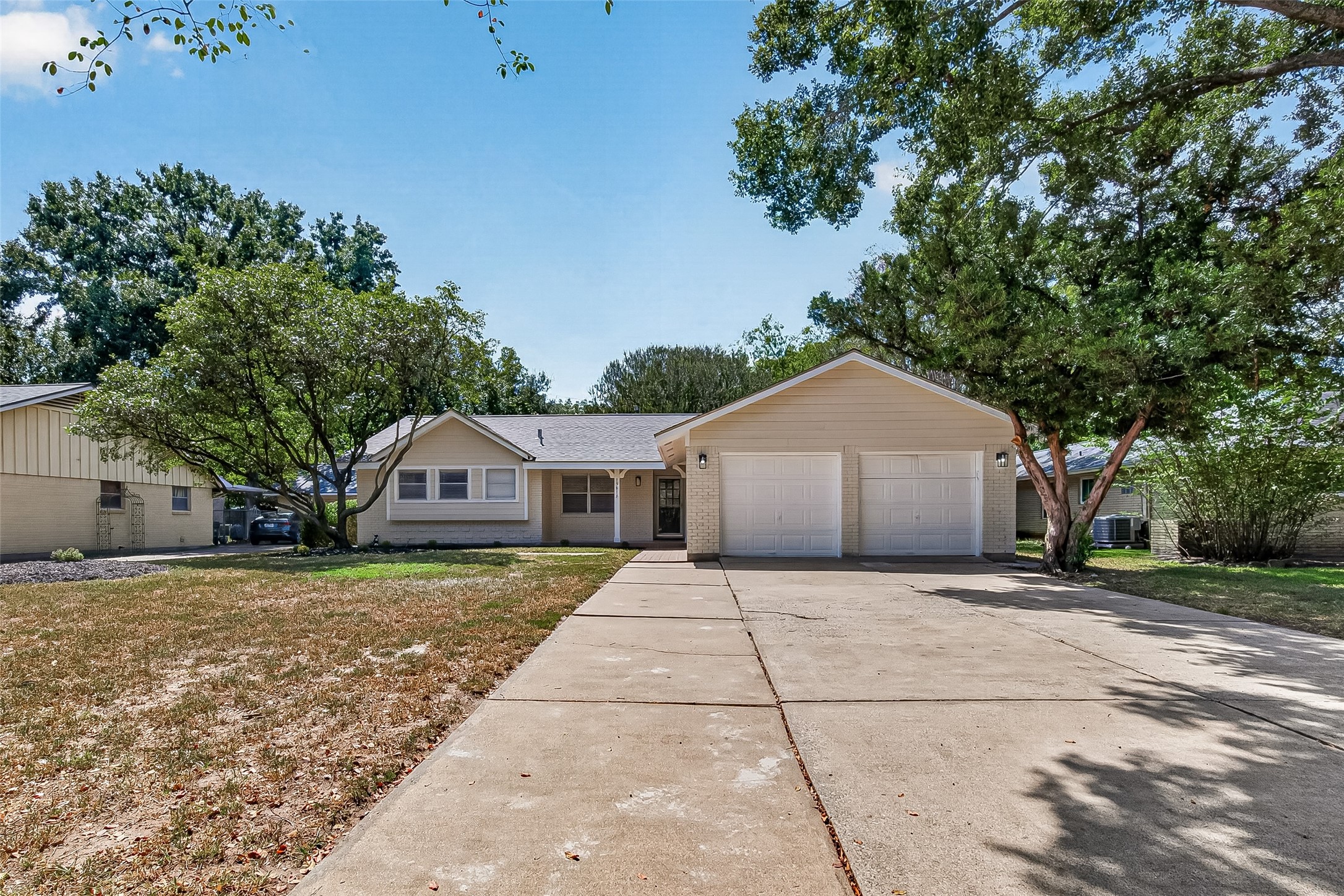 15613 Shanghai Street Property Photo 1