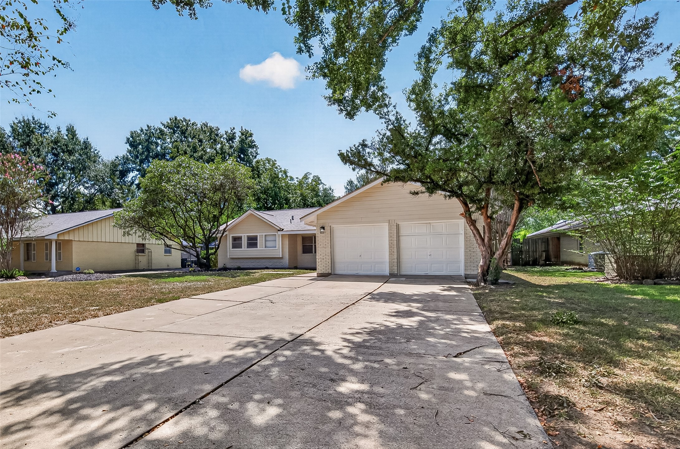 15613 Shanghai Street Property Photo 5