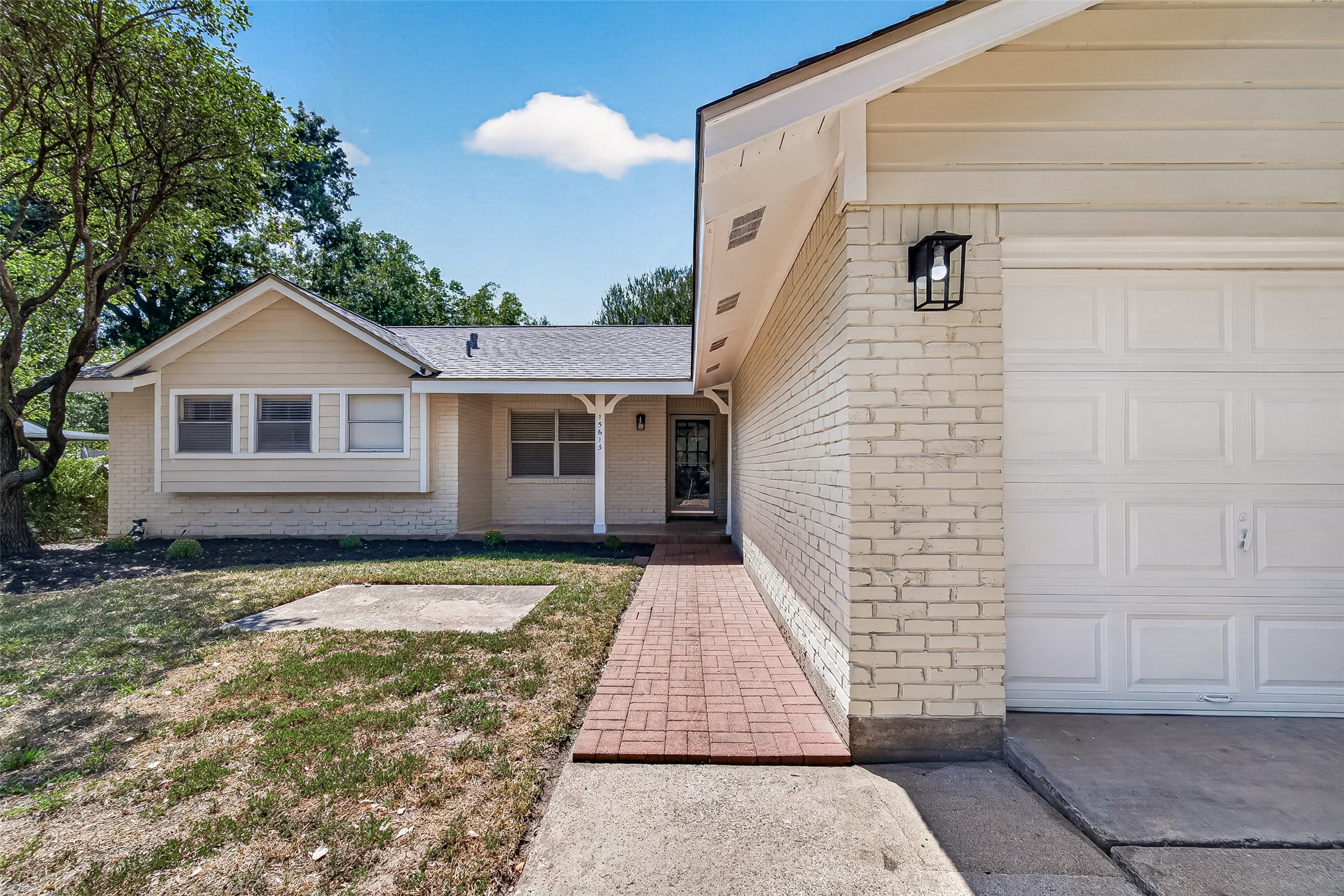 15613 Shanghai Street Property Photo 6