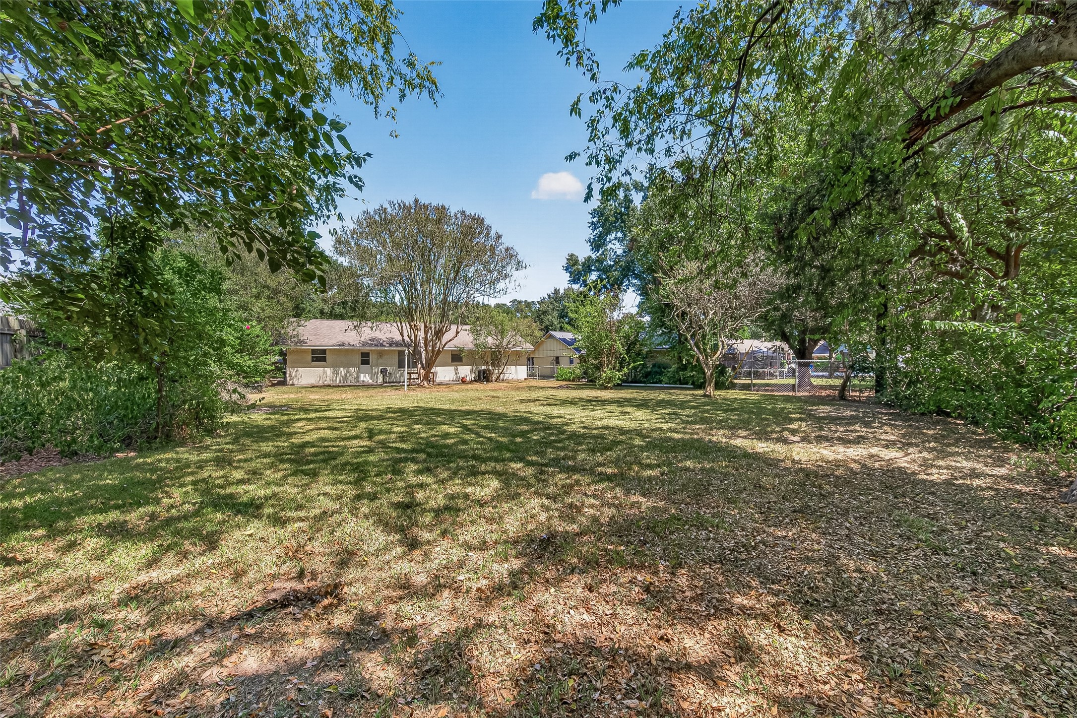 15613 Shanghai Street Property Photo 7