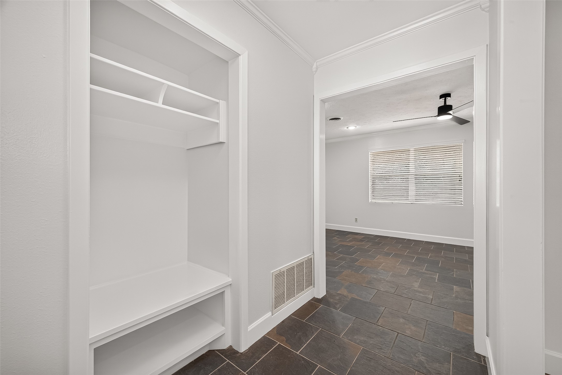 15613 Shanghai Street Property Photo 9