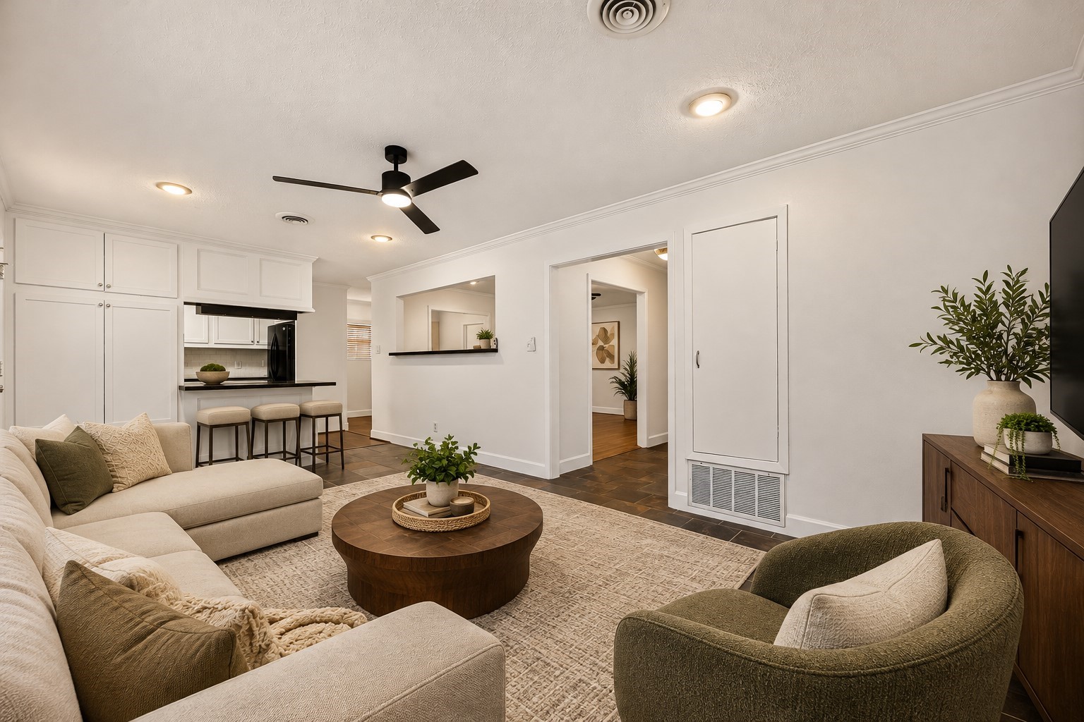 15613 Shanghai Street Property Photo 10
