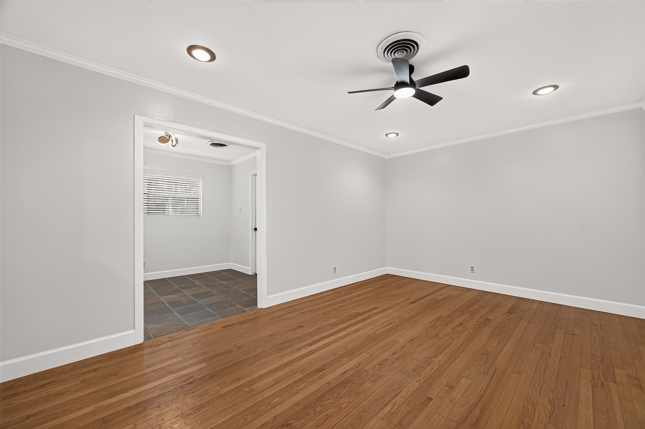 15613 Shanghai Street Property Photo 12