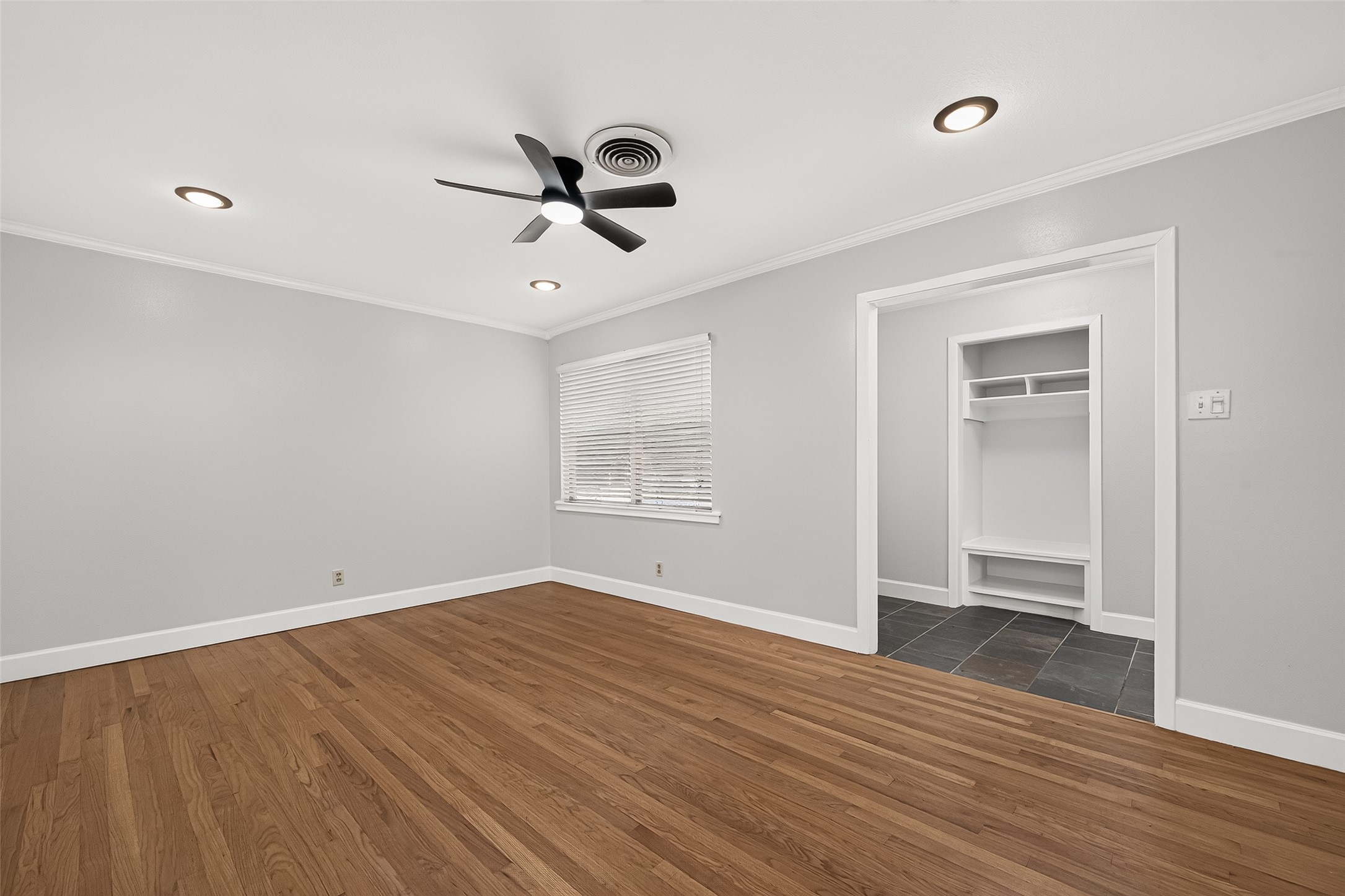 15613 Shanghai Street Property Photo 13