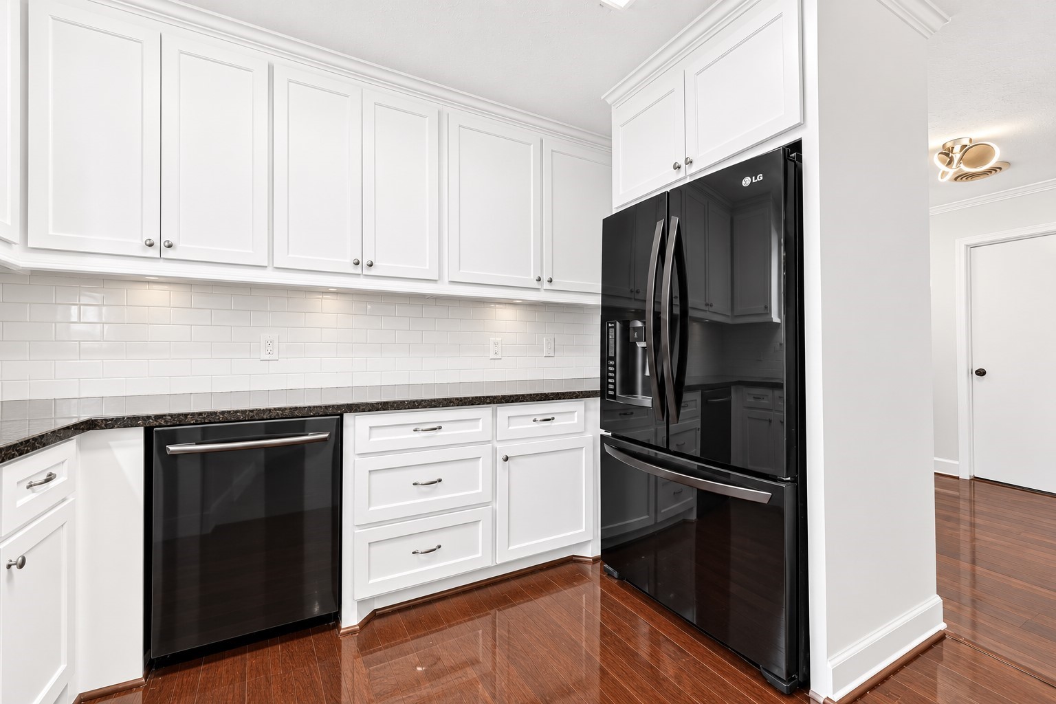15613 Shanghai Street Property Photo 17