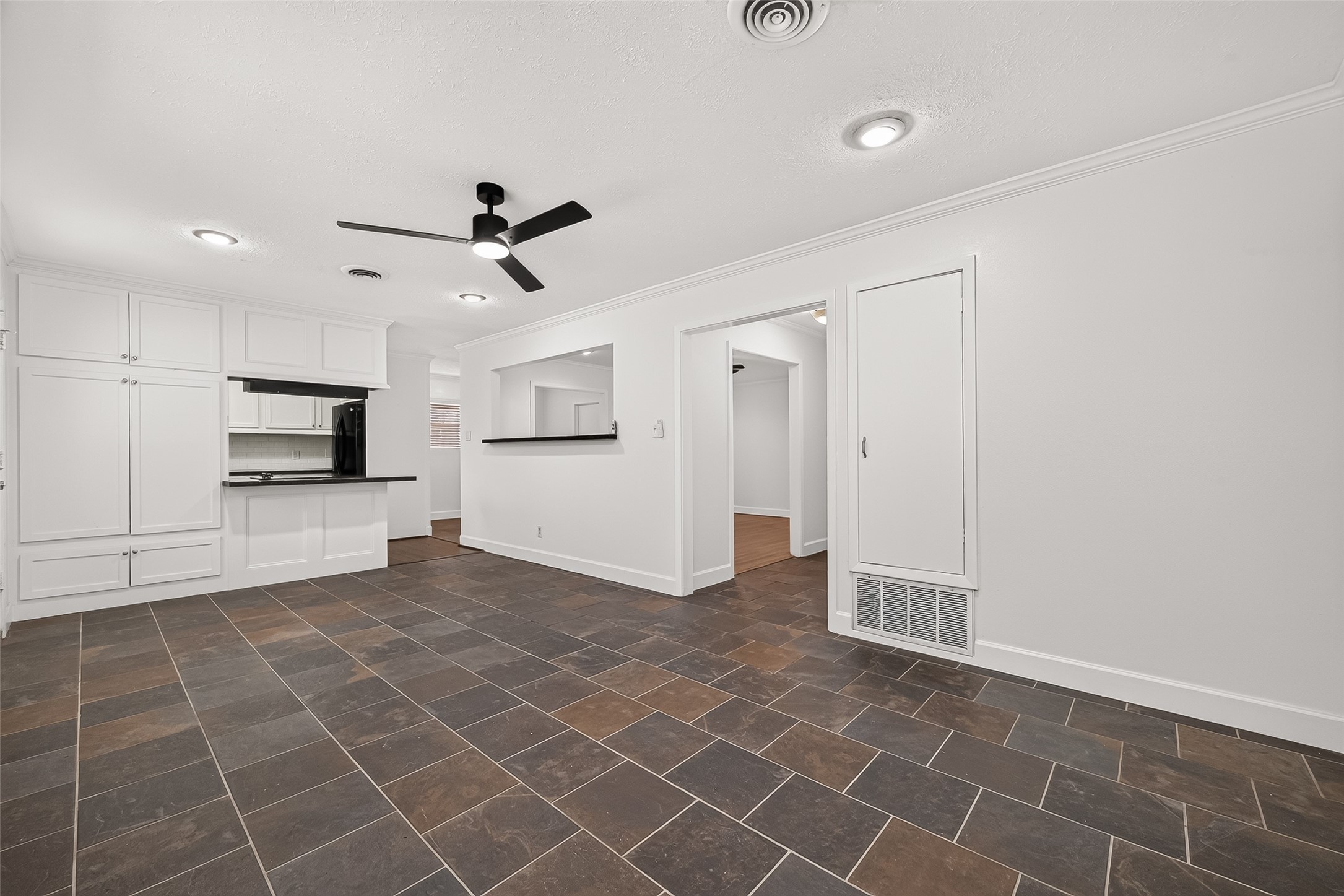 15613 Shanghai Street Property Photo 21