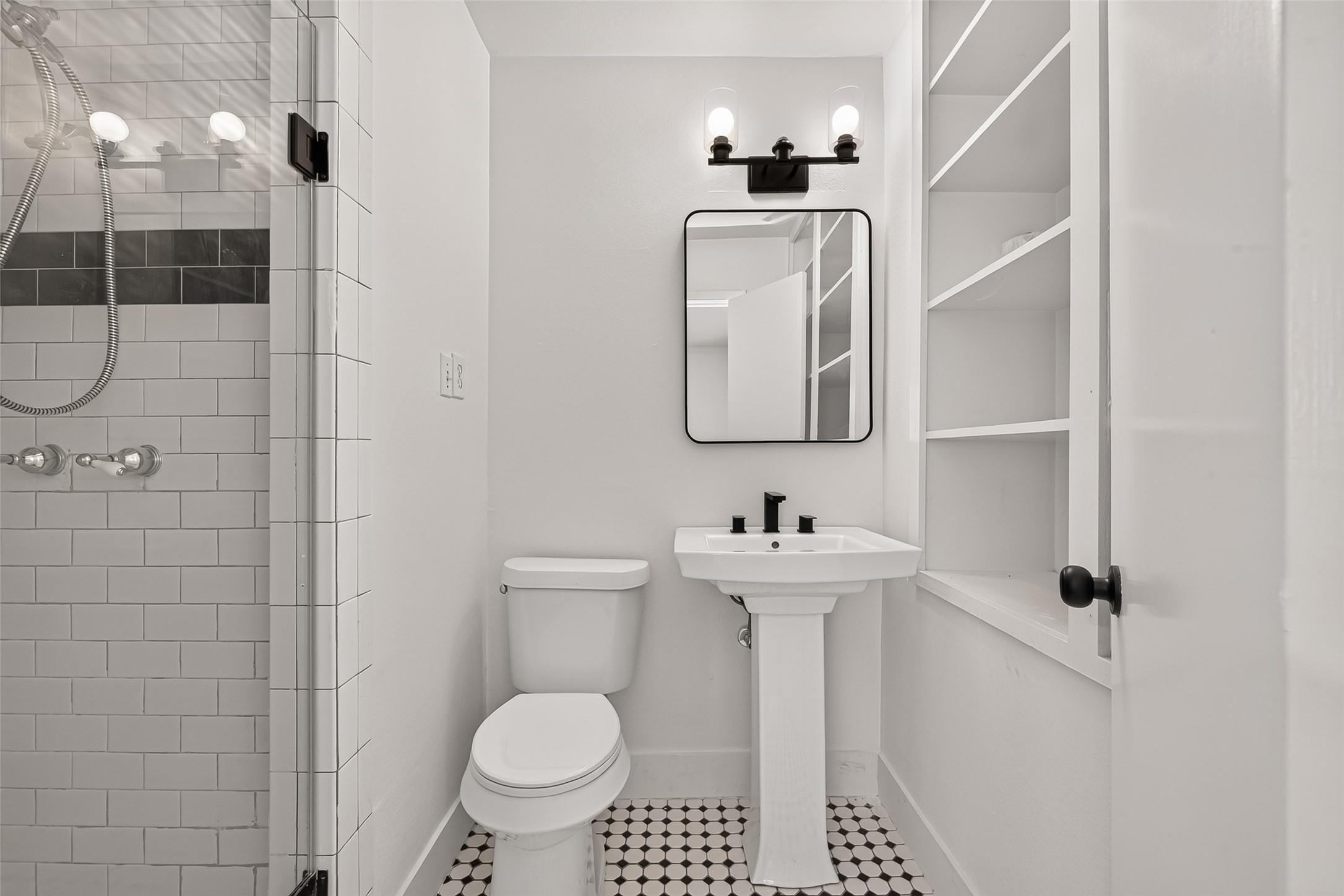 15613 Shanghai Street Property Photo 30