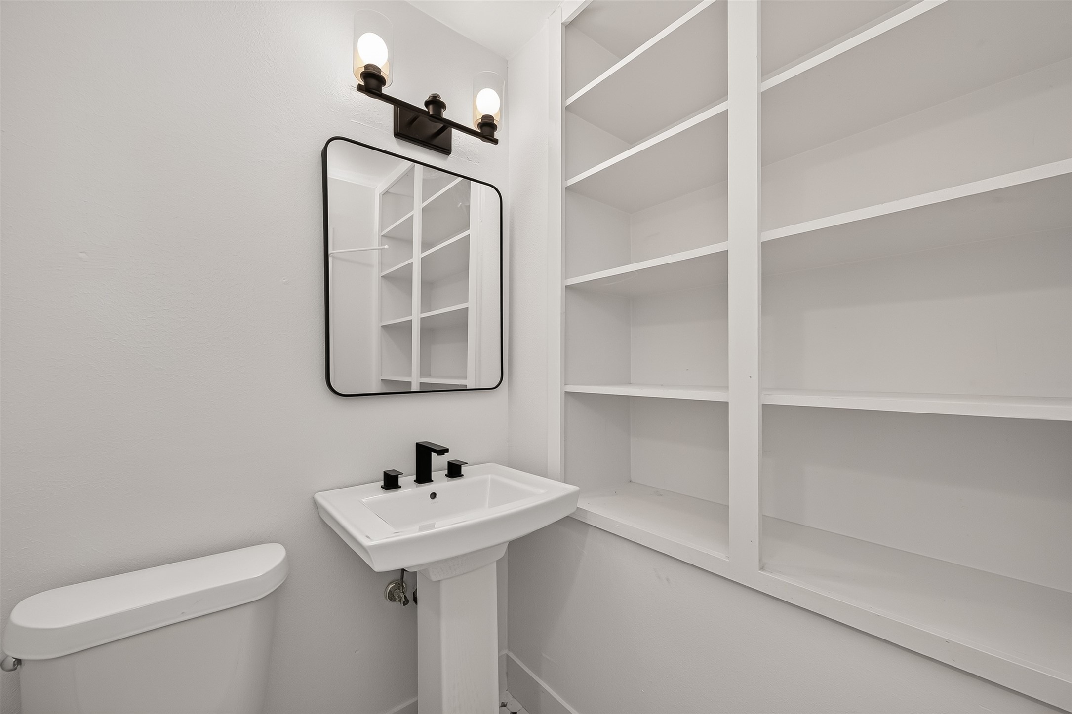15613 Shanghai Street Property Photo 32