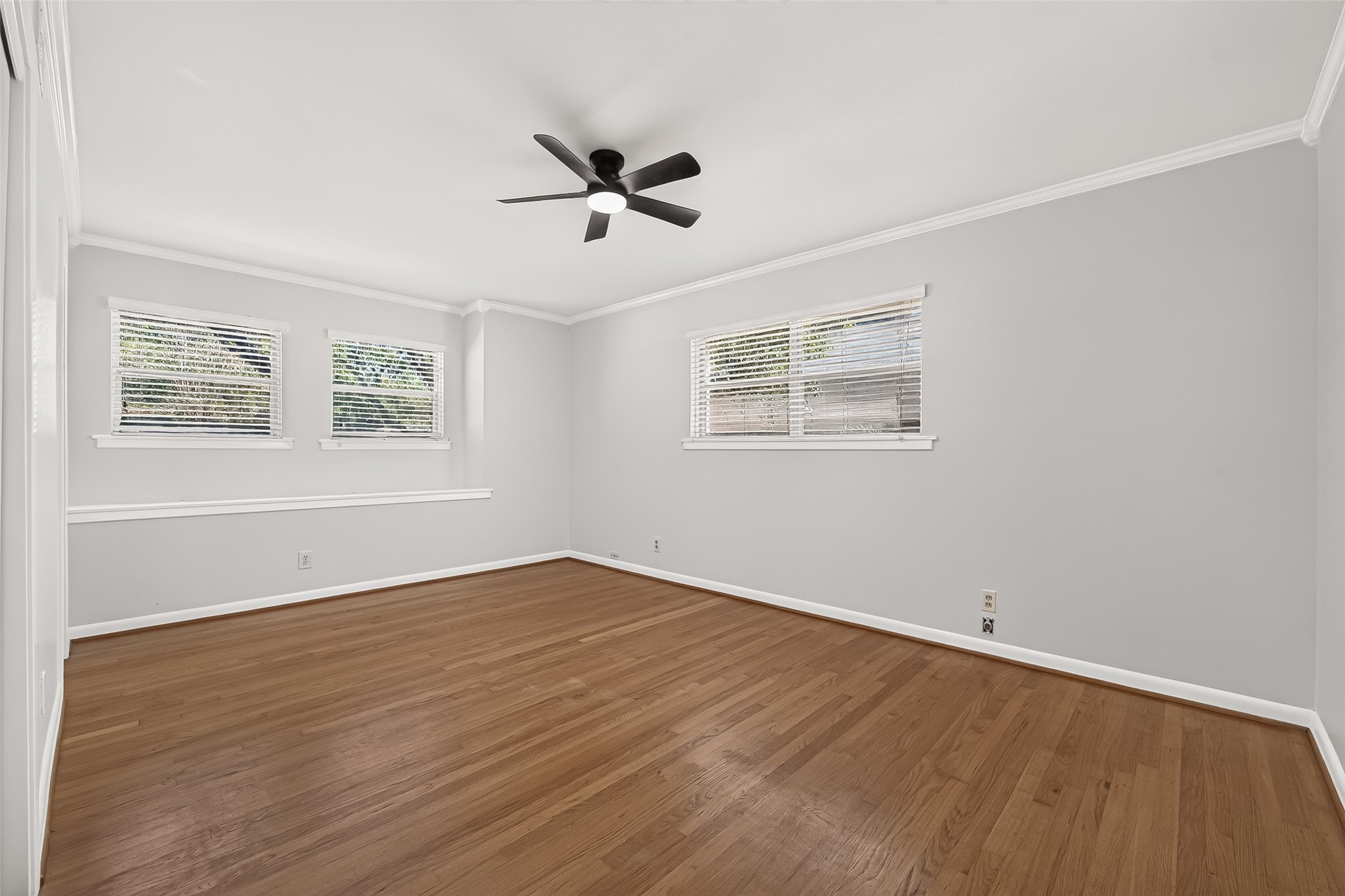15613 Shanghai Street Property Photo 38