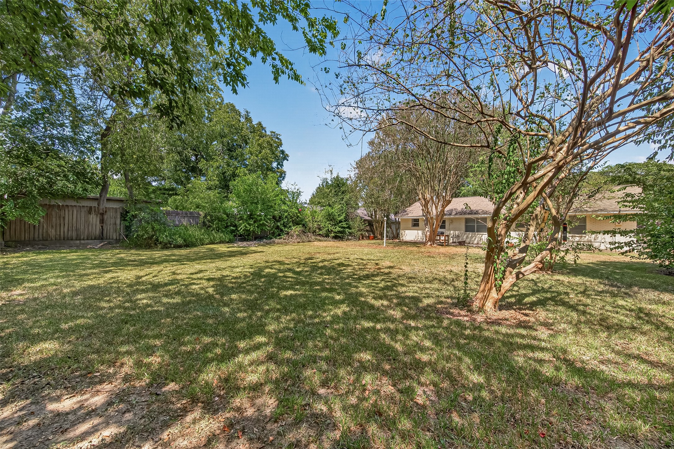 15613 Shanghai Street Property Photo 39